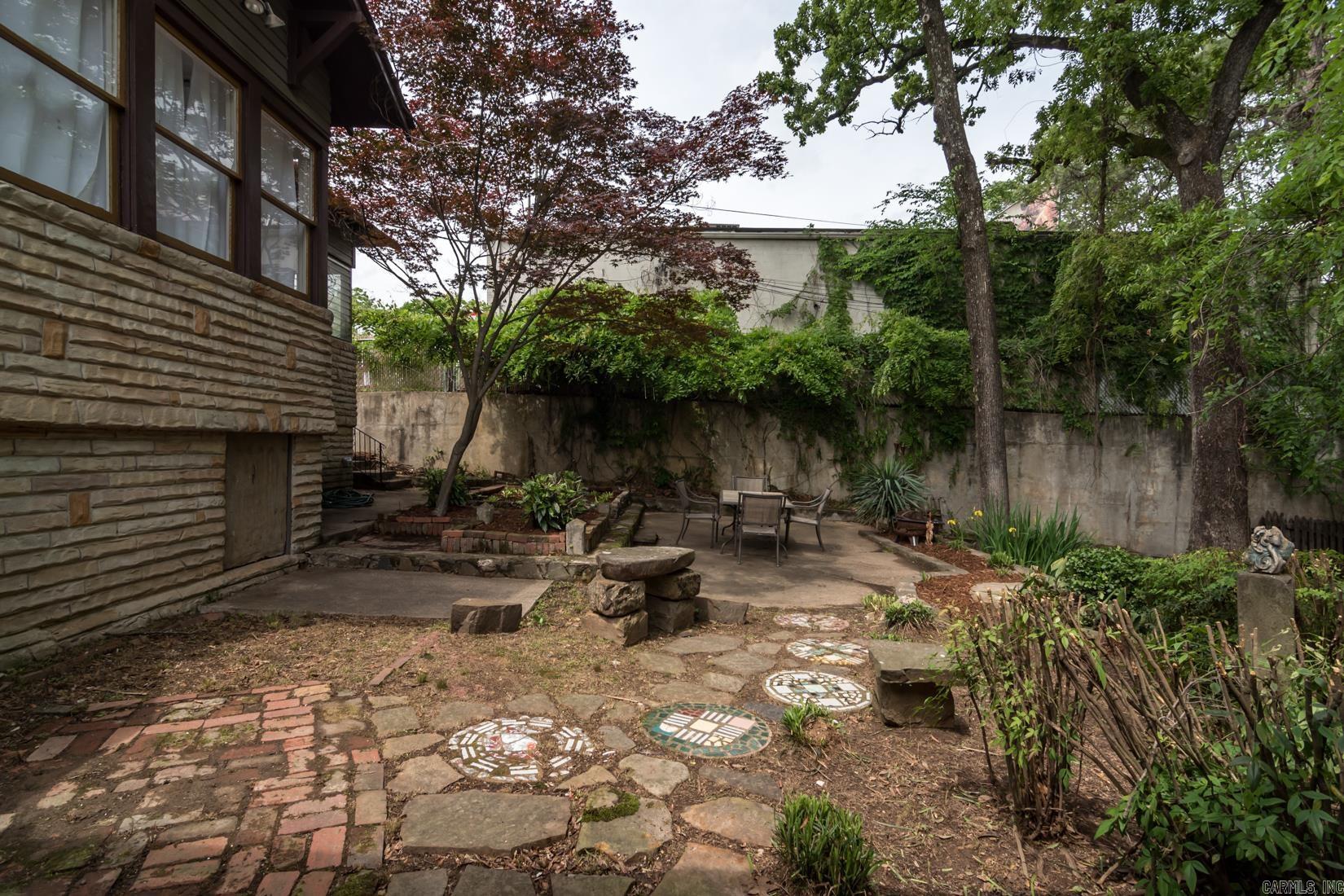 YOUNGS PARK - Residential