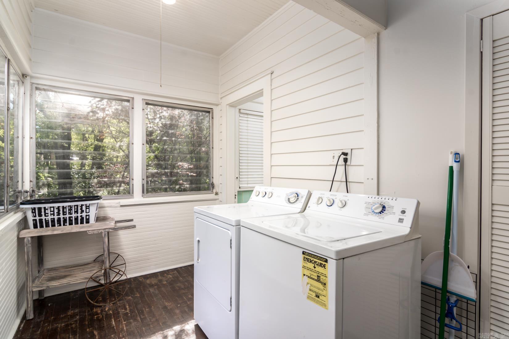 YOUNGS PARK - Residential