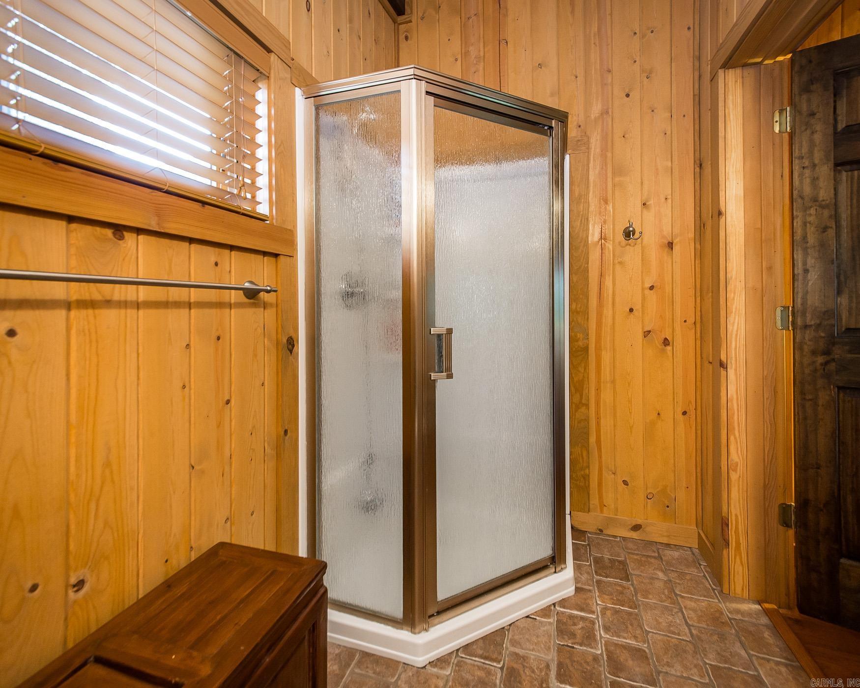 Todd Davis Lakeshore III - Residential
