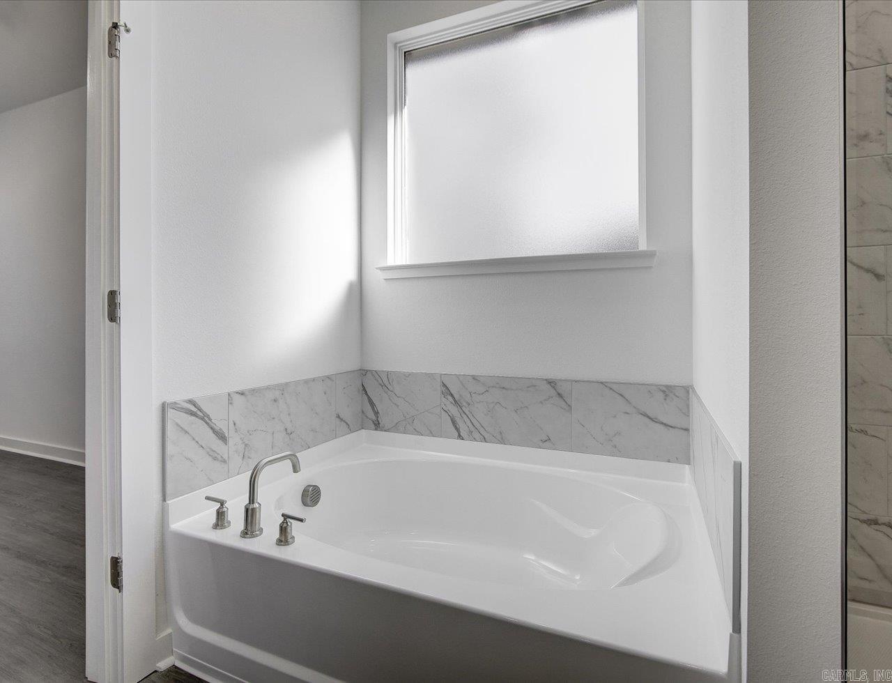 THE RESERVE AT COUNTRY CLUB PHAS - Residential