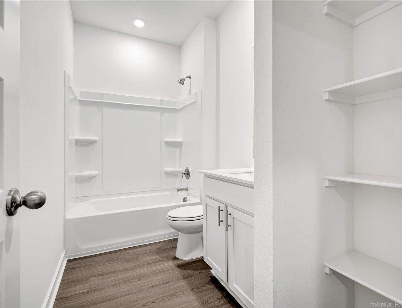 THE RESERVE AT COUNTRY CLUB PHAS - Residential