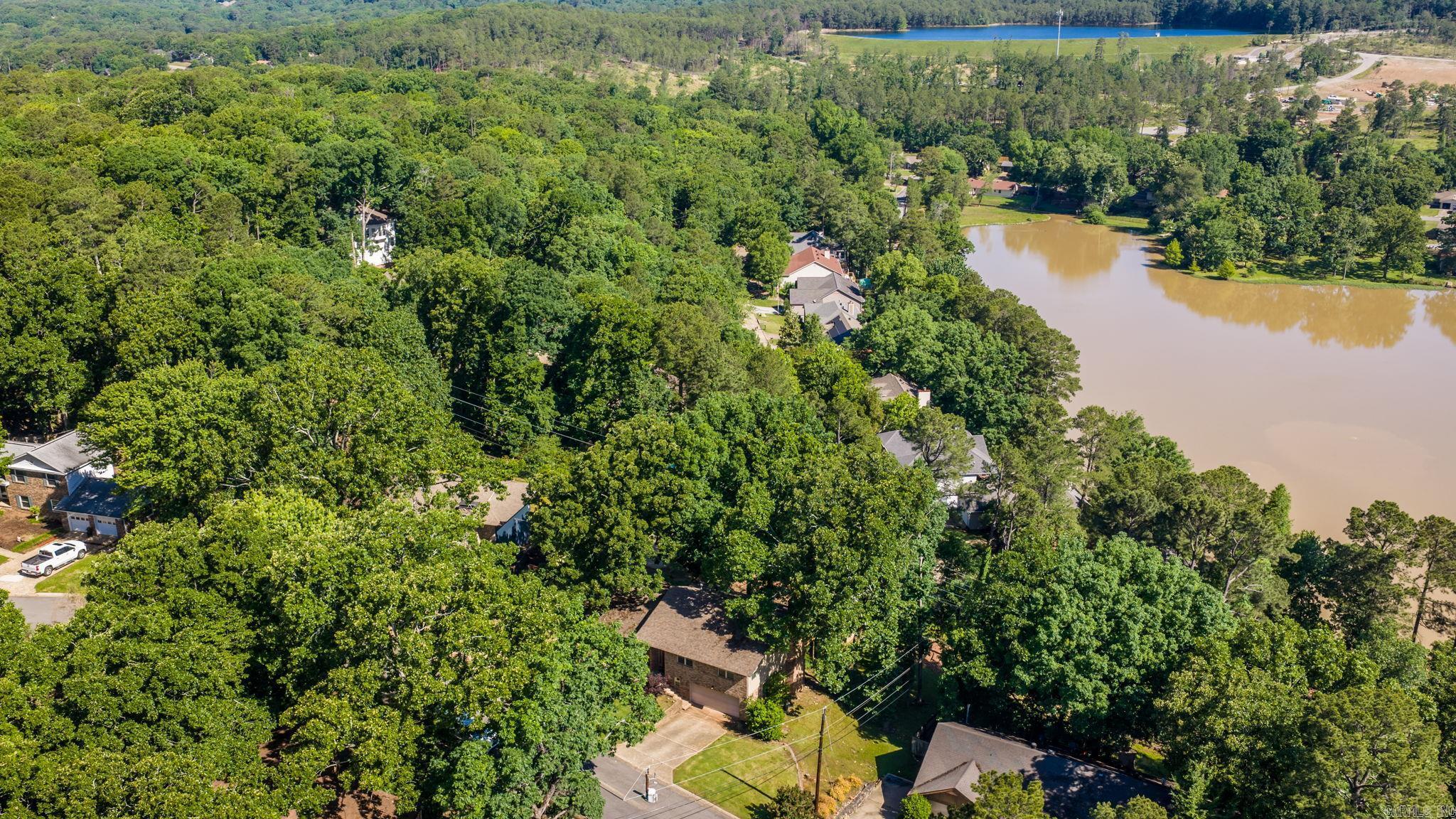 Leawood Manor 1st - Residential