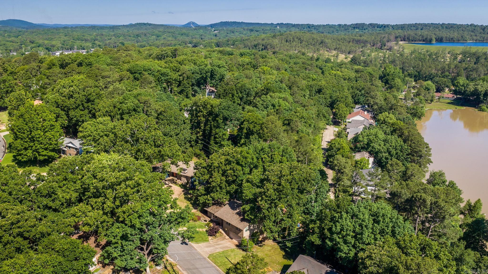 Leawood Manor 1st - Residential