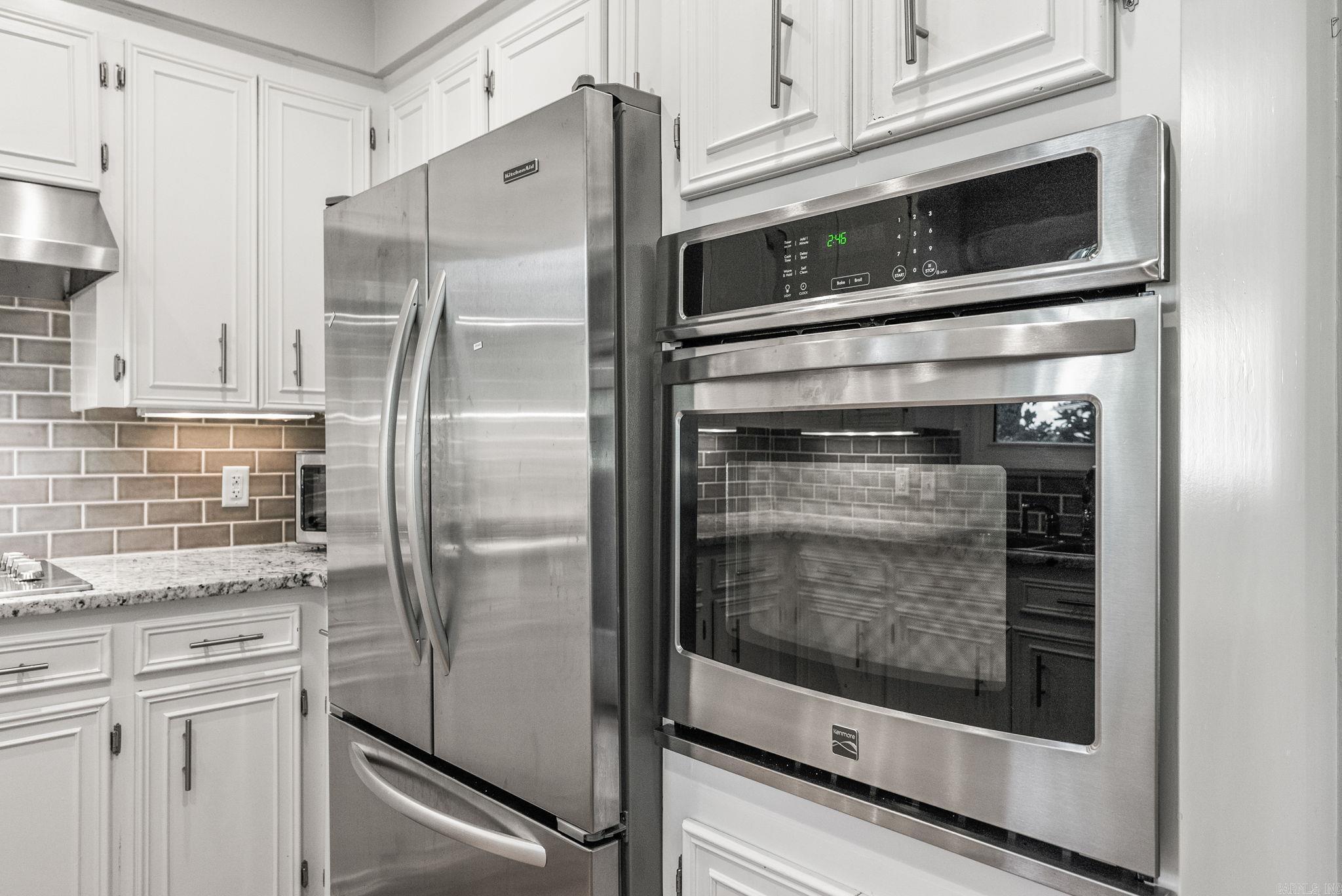 Leawood Manor 1st - Residential