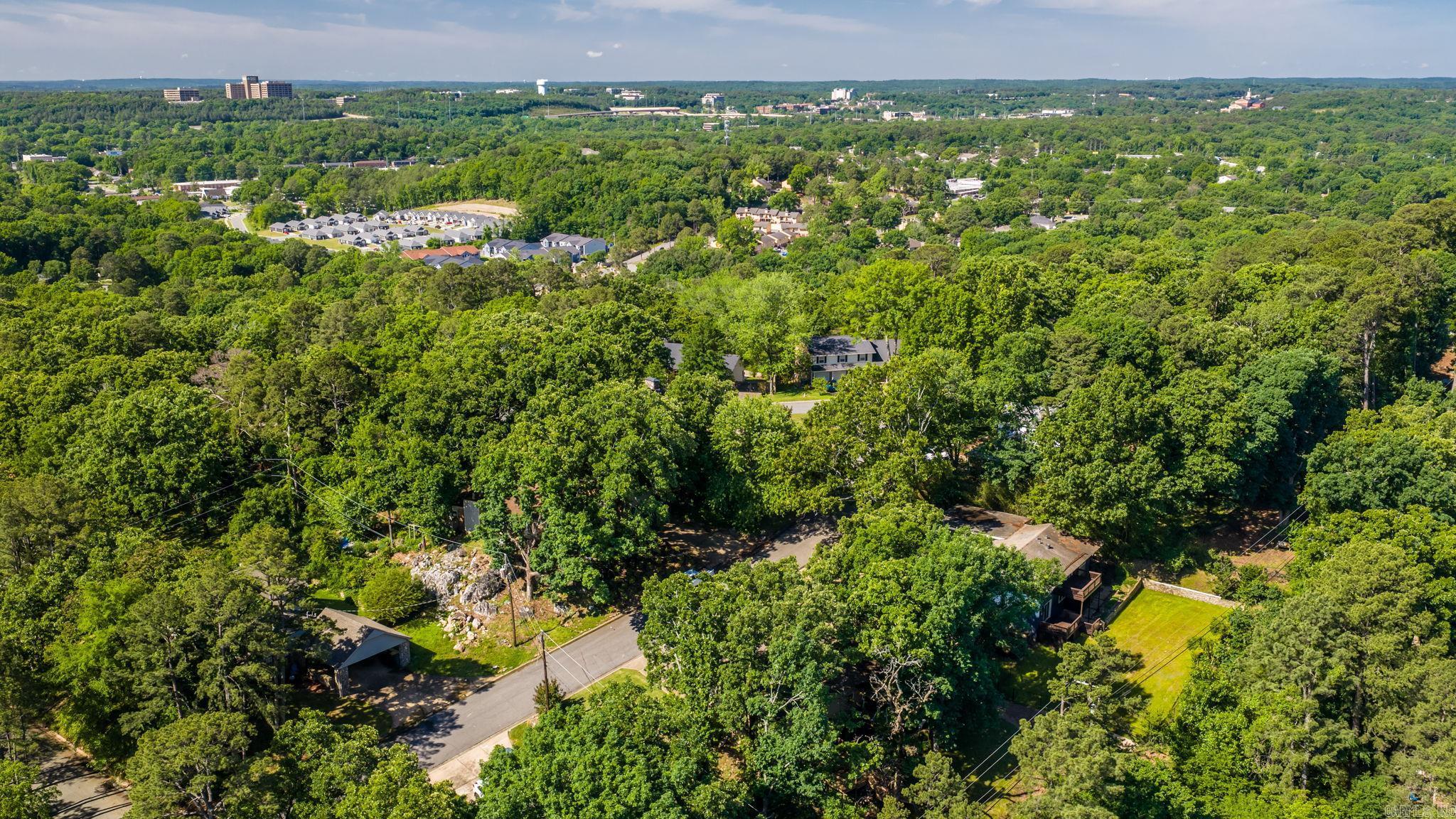 Leawood Manor 1st - Residential