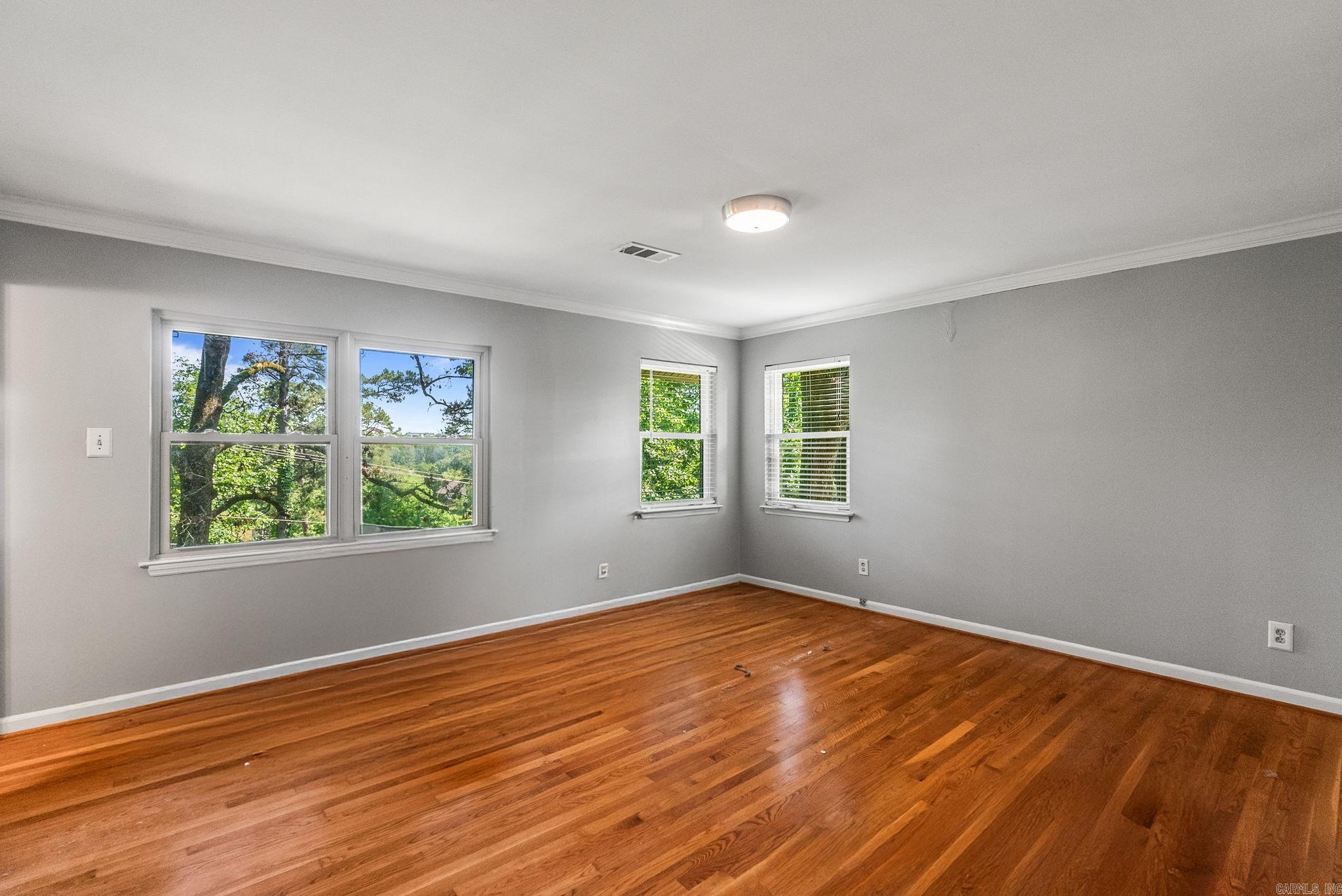 Leawood Manor 1st - Residential