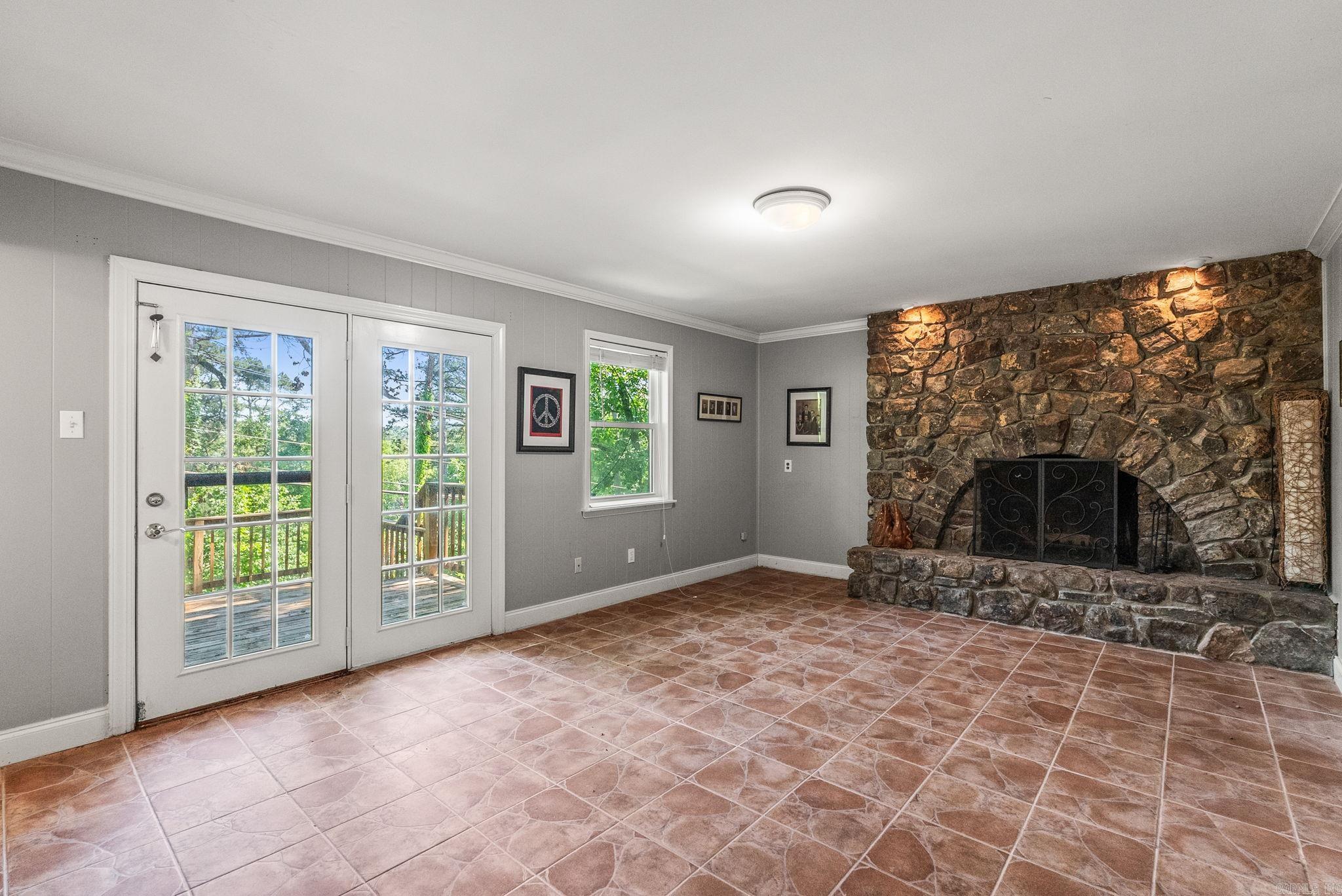 Leawood Manor 1st - Residential