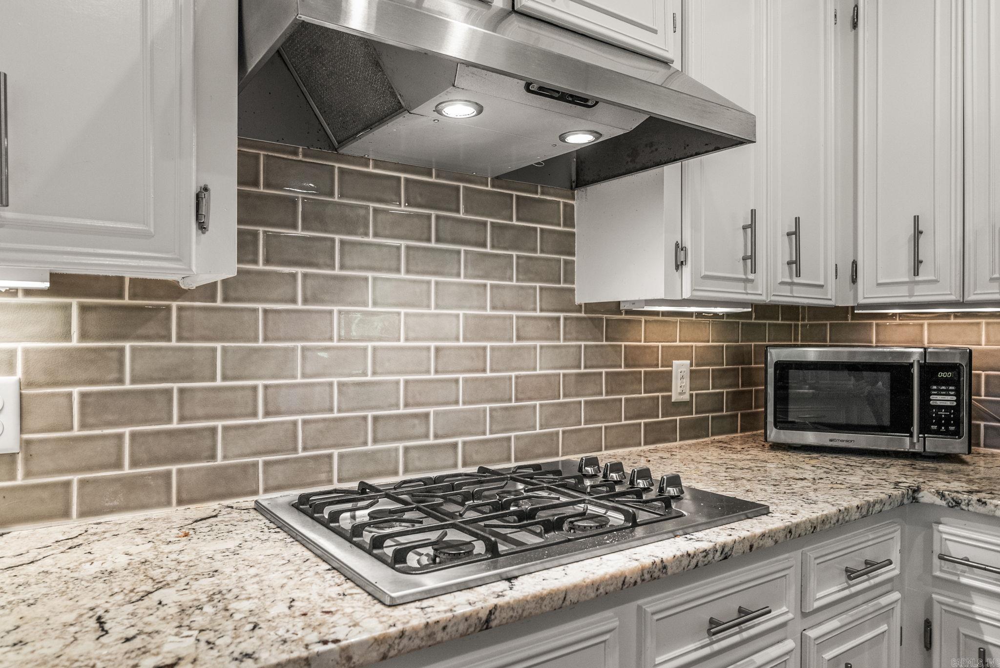 Leawood Manor 1st - Residential