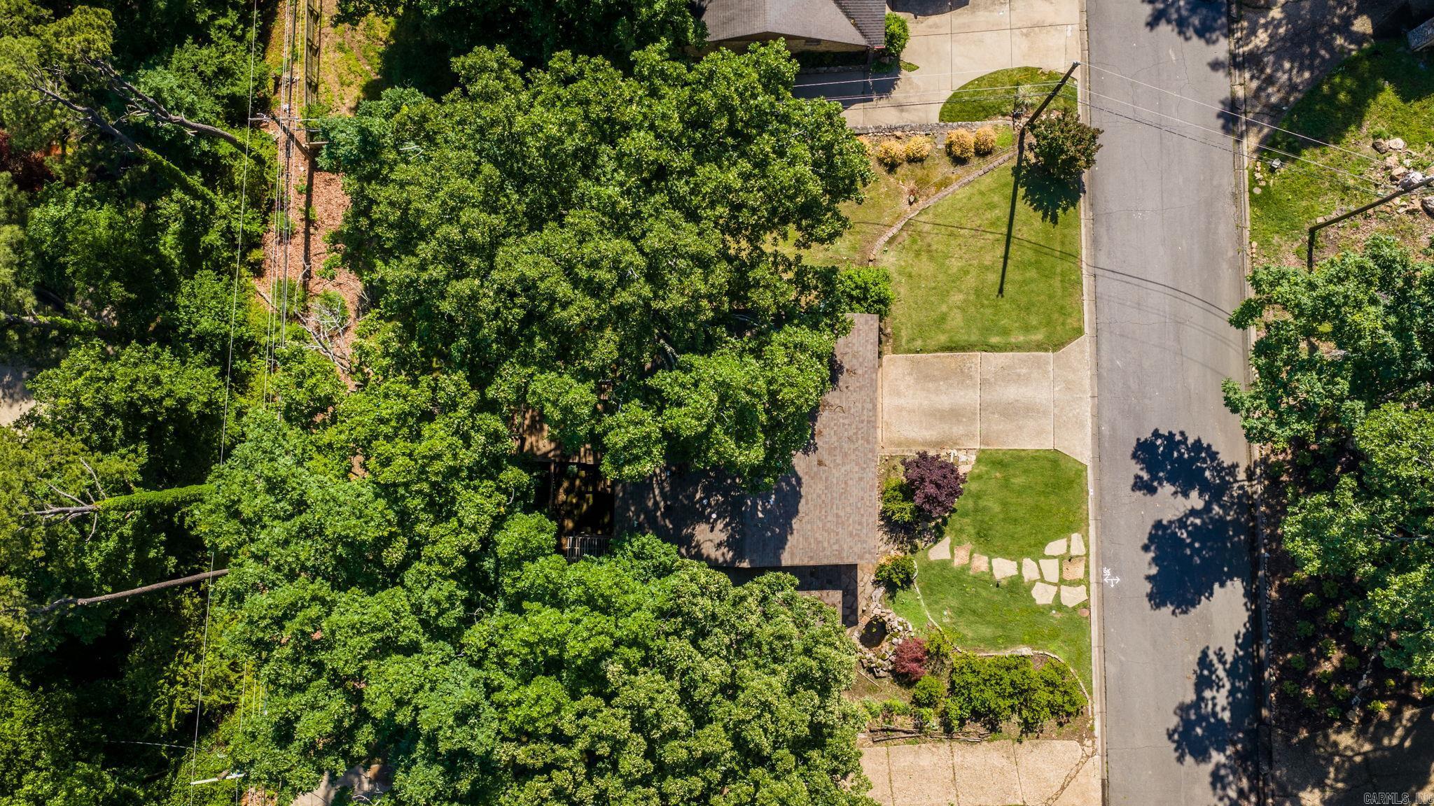 Leawood Manor 1st - Residential