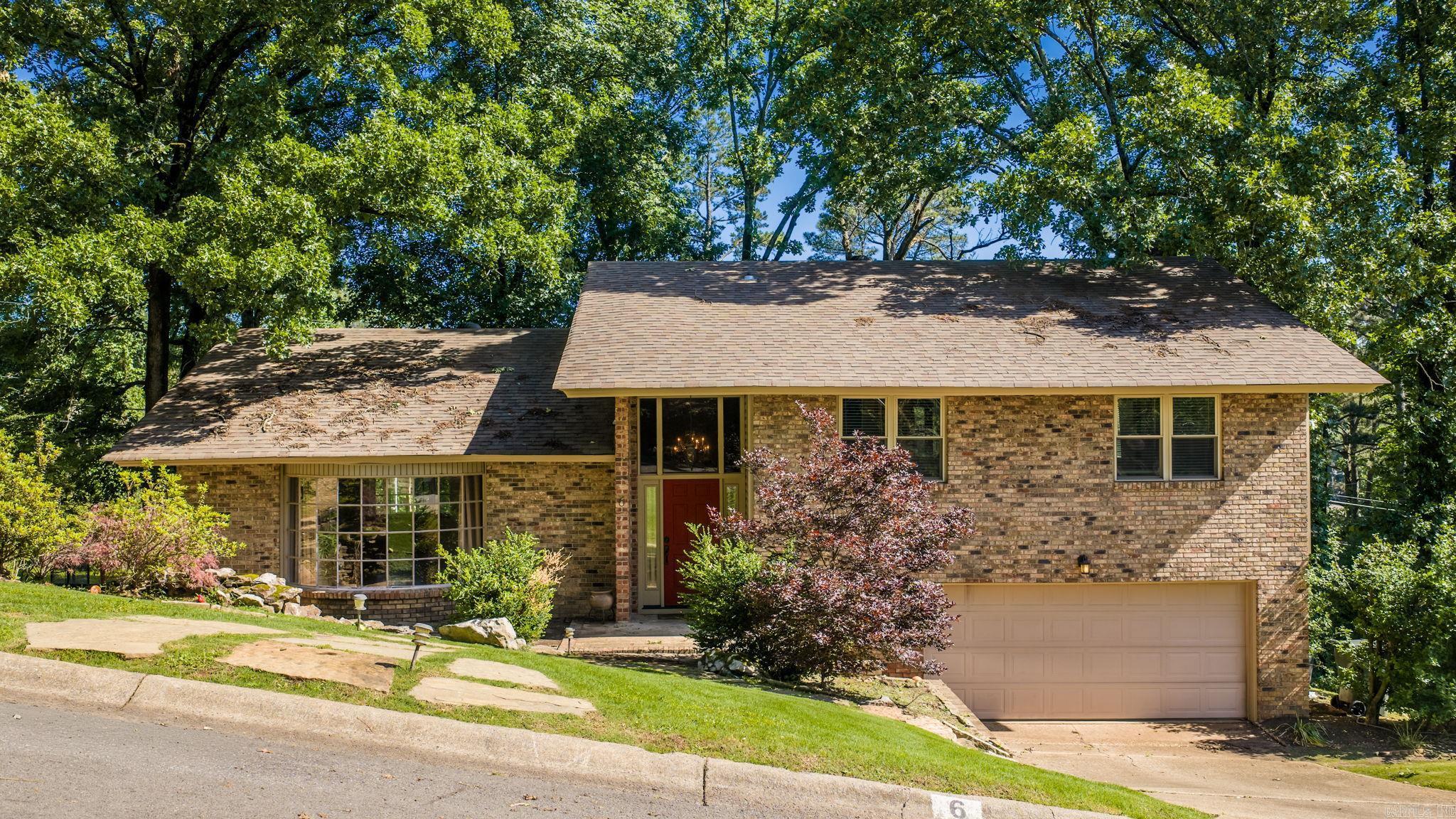 Leawood Manor 1st - Residential