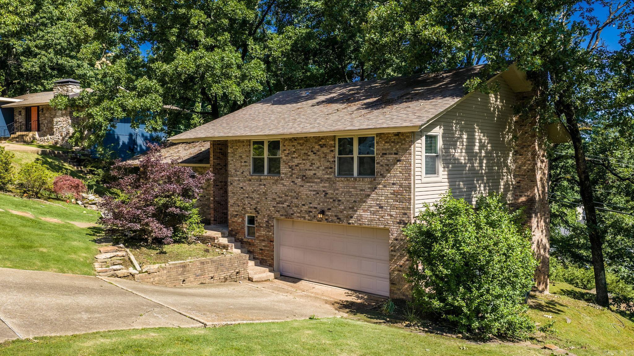 Leawood Manor 1st - Residential