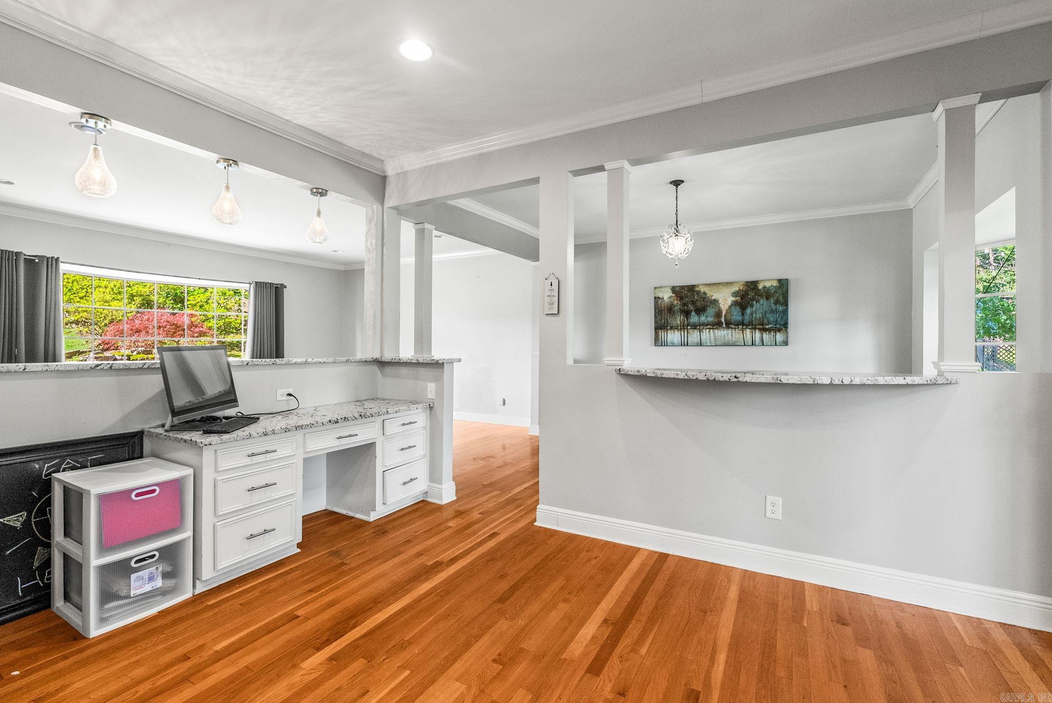 Leawood Manor 1st - Residential
