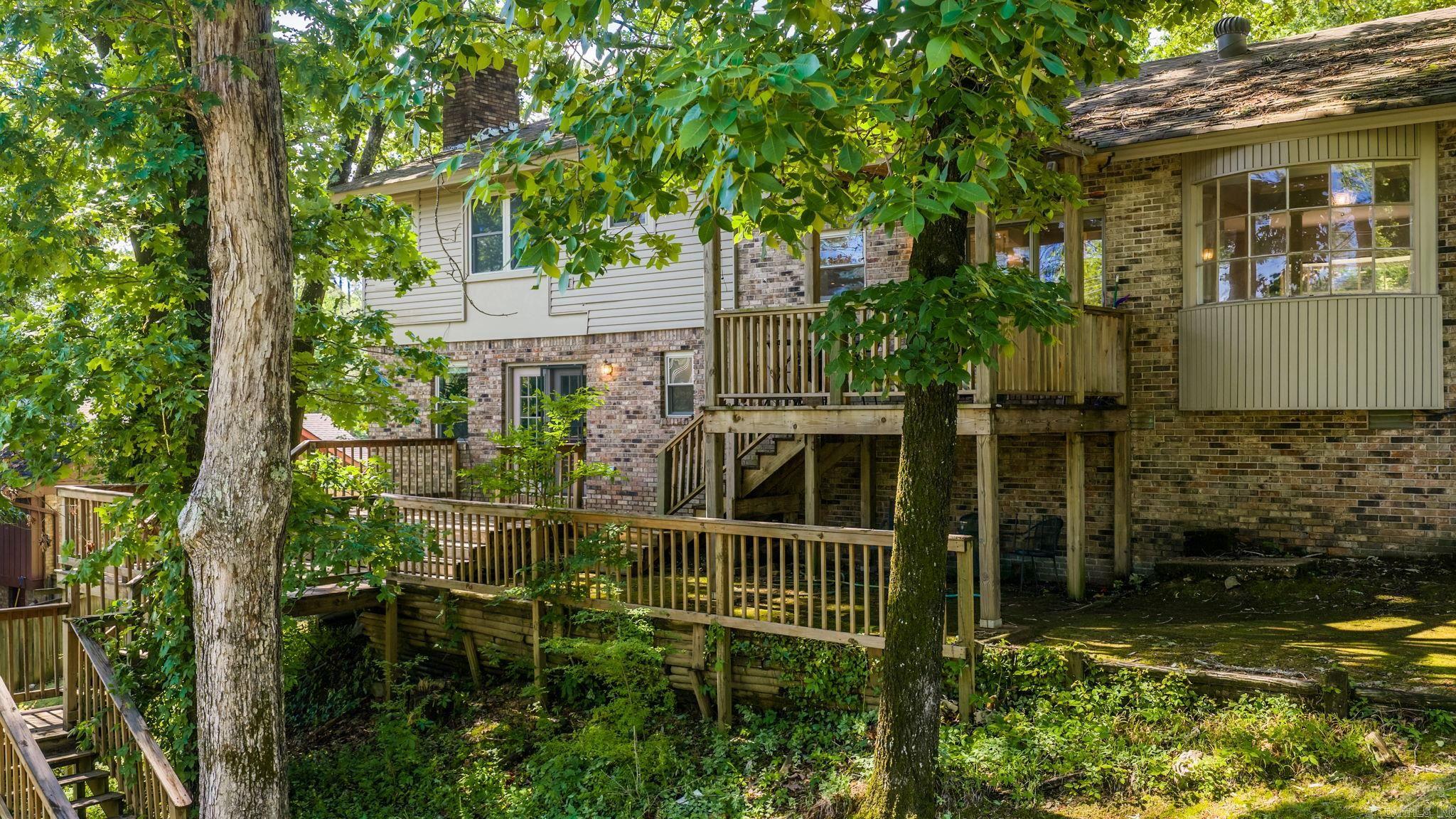 Leawood Manor 1st - Residential