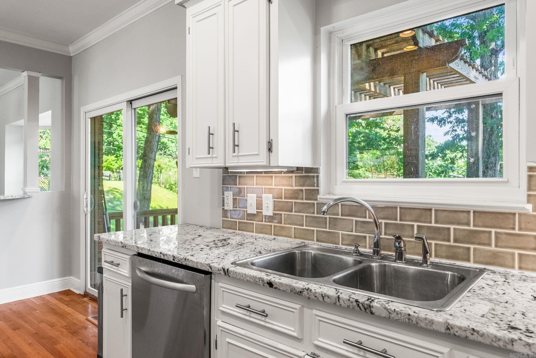 Leawood Manor 1st - Residential