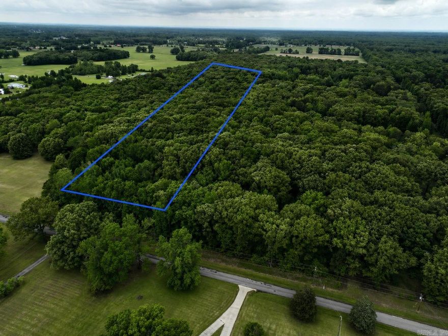 Do not miss the opportunity to own this secluded piece of land that is perfect for your next project. With water access available, this property is a safe haven for peace and tranquility. Building accessible and easy access, this is the perfect property to lay your roots down and build your dream home!