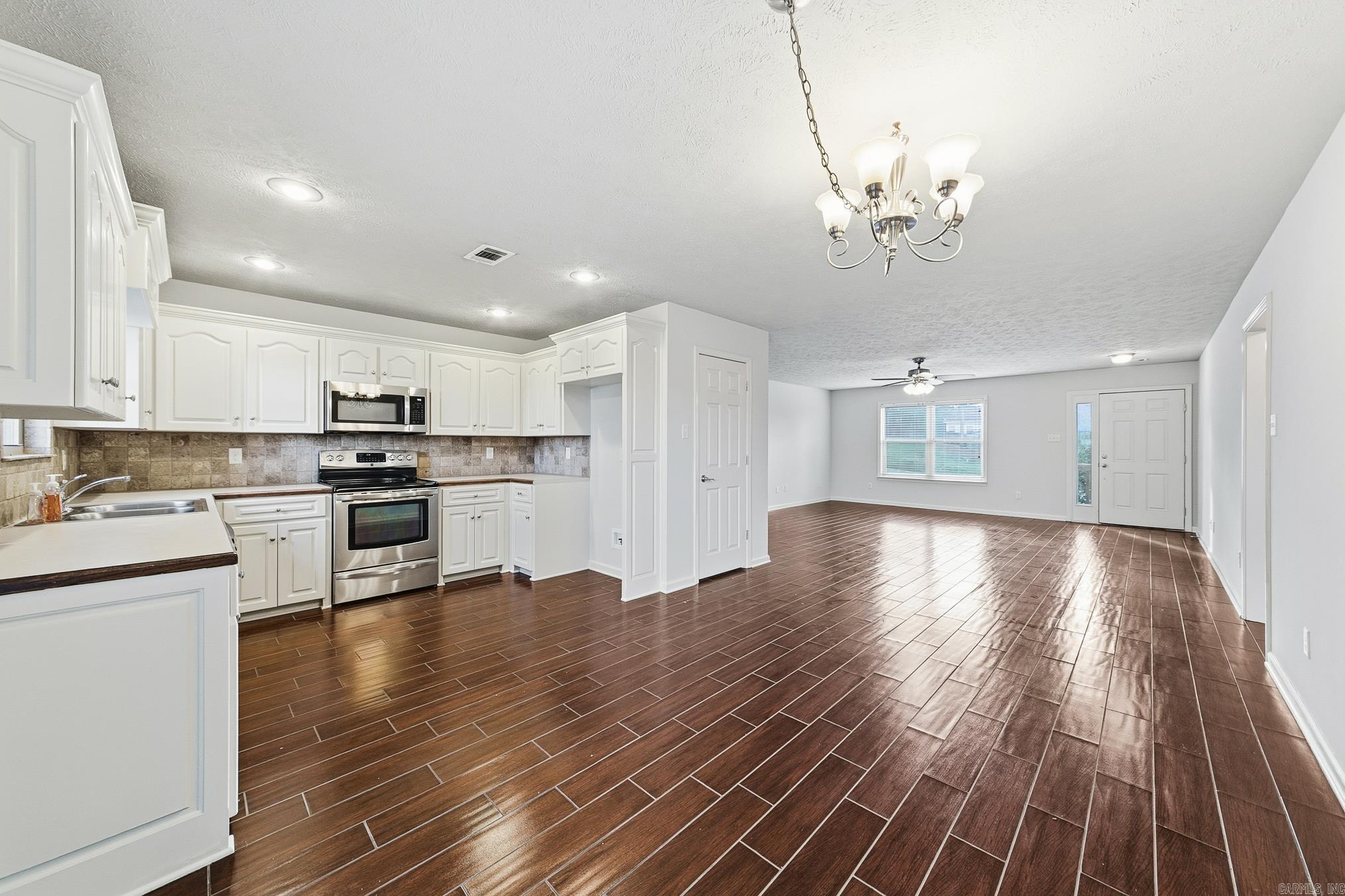MAGNESS CREEK SUBDIVISION - Residential