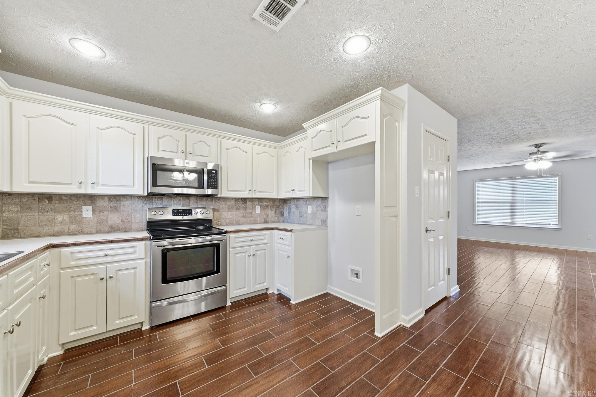 MAGNESS CREEK SUBDIVISION - Residential