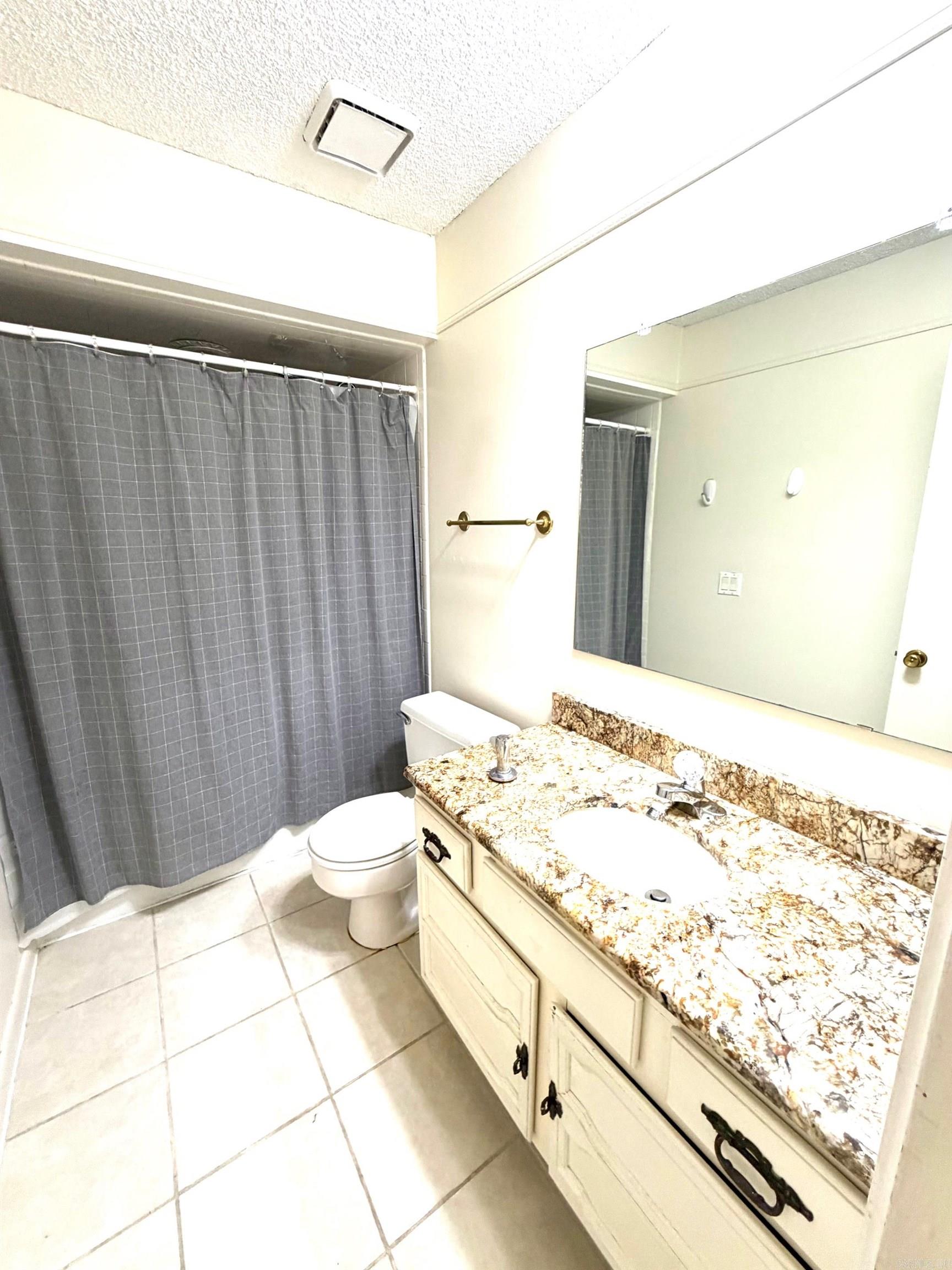 Madrid Courts - Residential