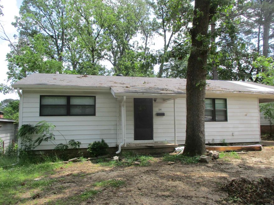 Don't miss out on this 3 bedroom 1 bath, with oversized living room and nice back yard.  Agents please go to the Agent/Confidential Remarks Section and READ additional information and showing instructions.  Seller typically does not respond to offers for the first 7 days on the market.