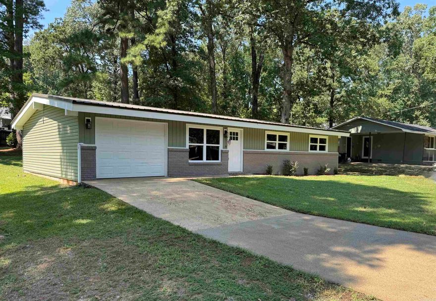 This beautifully renovated home won't last long! Every part of this house has been updated.. Featuring a newly added Mud/Laundry room, New windows, siding, gorgeous granite countertops and SO MUCH MORE!