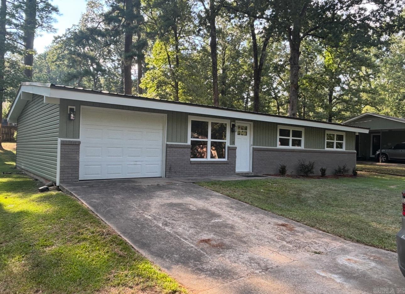 This beautifully renovated home won't last long! Every part of this house has been updated.. Featuring a newly added Mud/Laundry room, New windows, siding, gorgeous granite countertops and SO MUCH MORE!