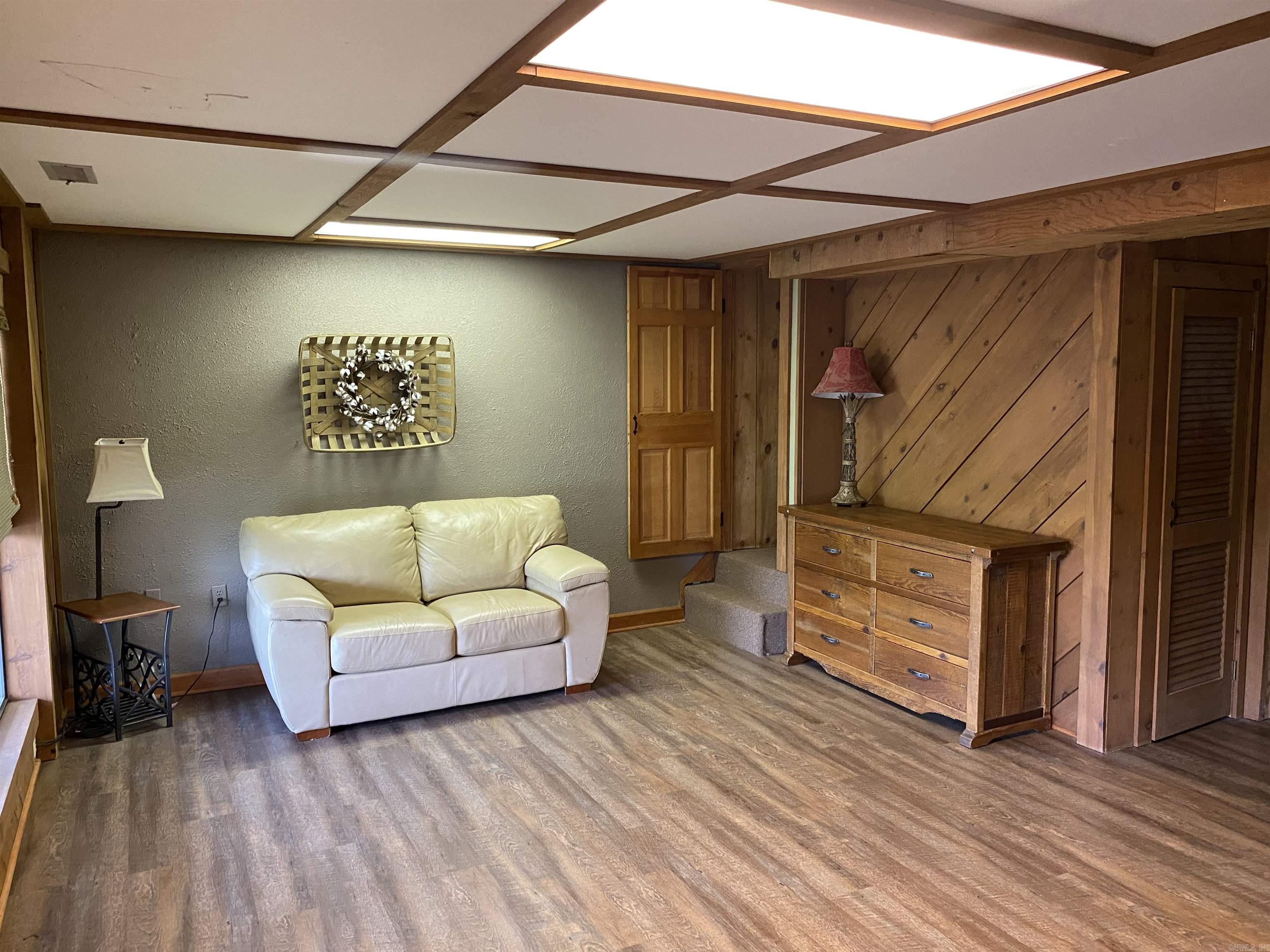 SKYPOINT ESTATES - Residential