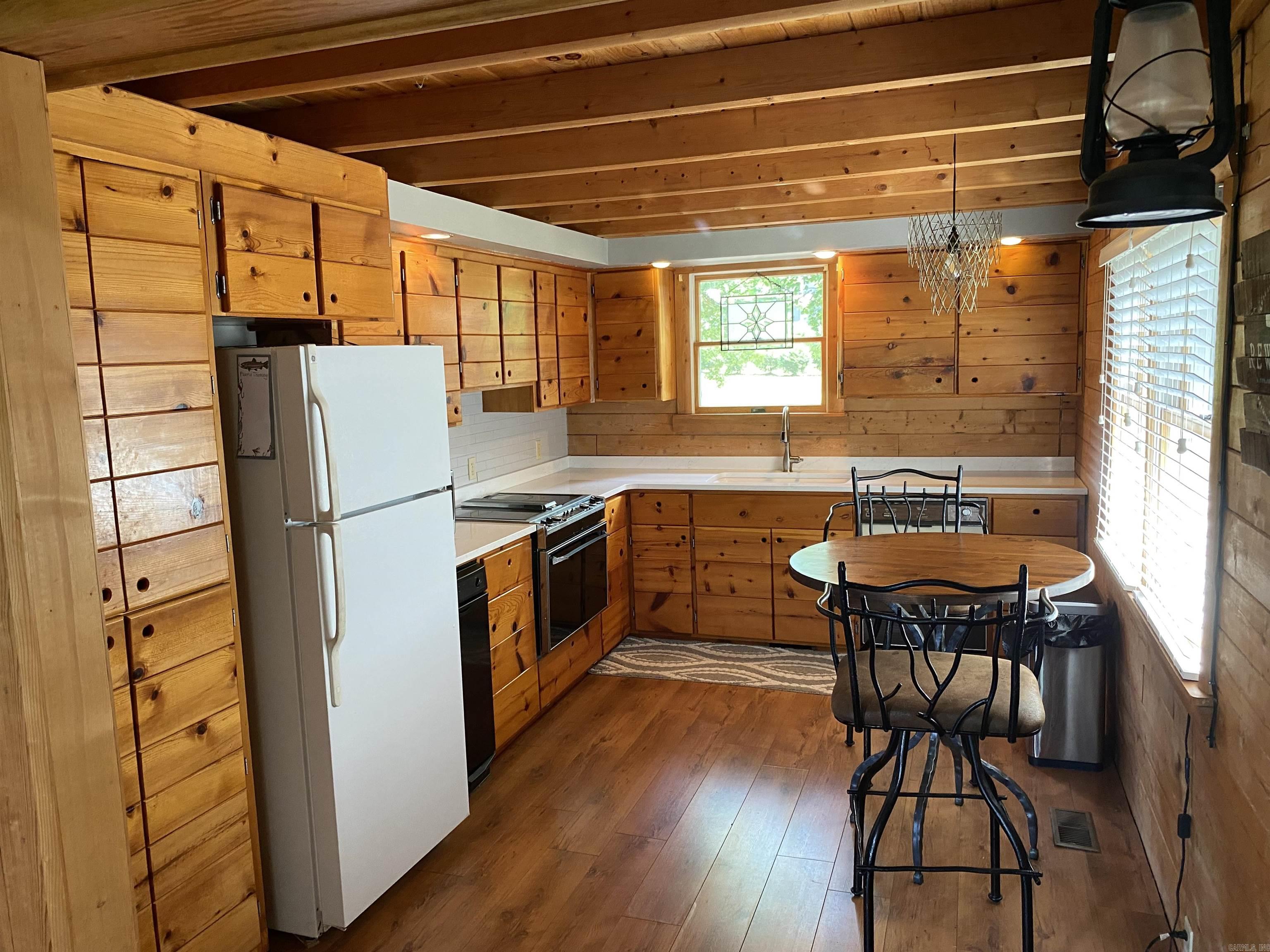 SKYPOINT ESTATES - Residential