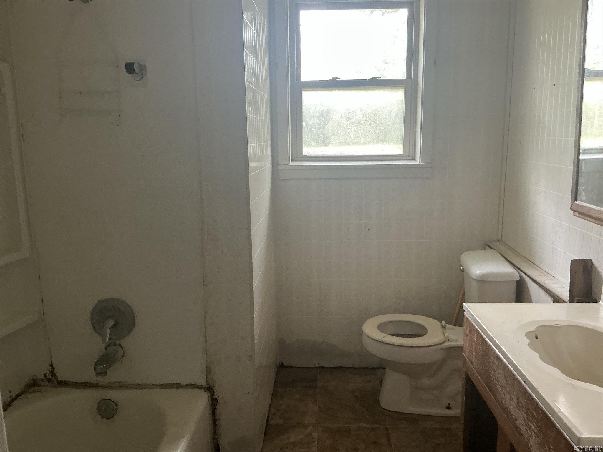 ROLLING ACRES - Residential