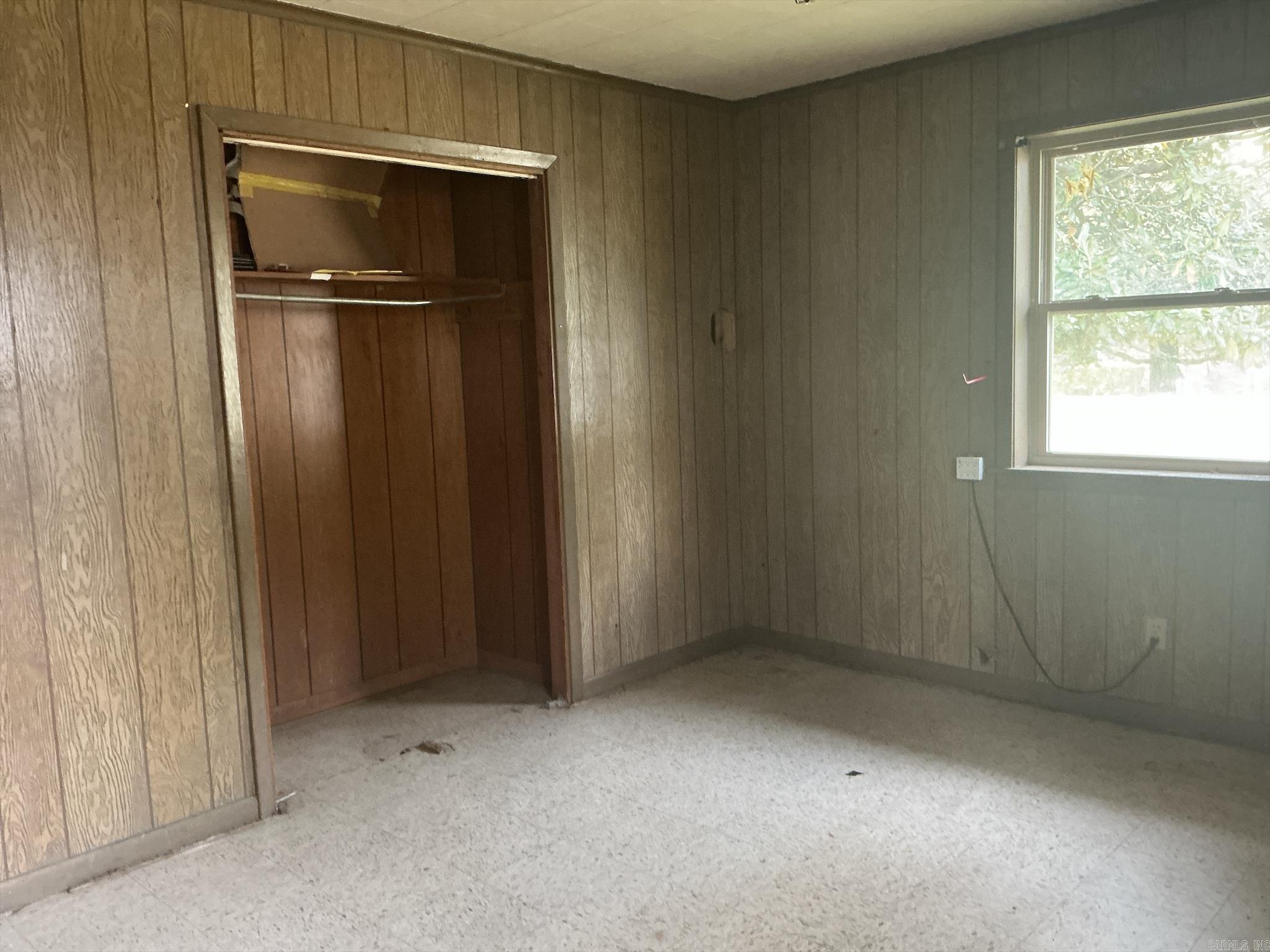 ROLLING ACRES - Residential