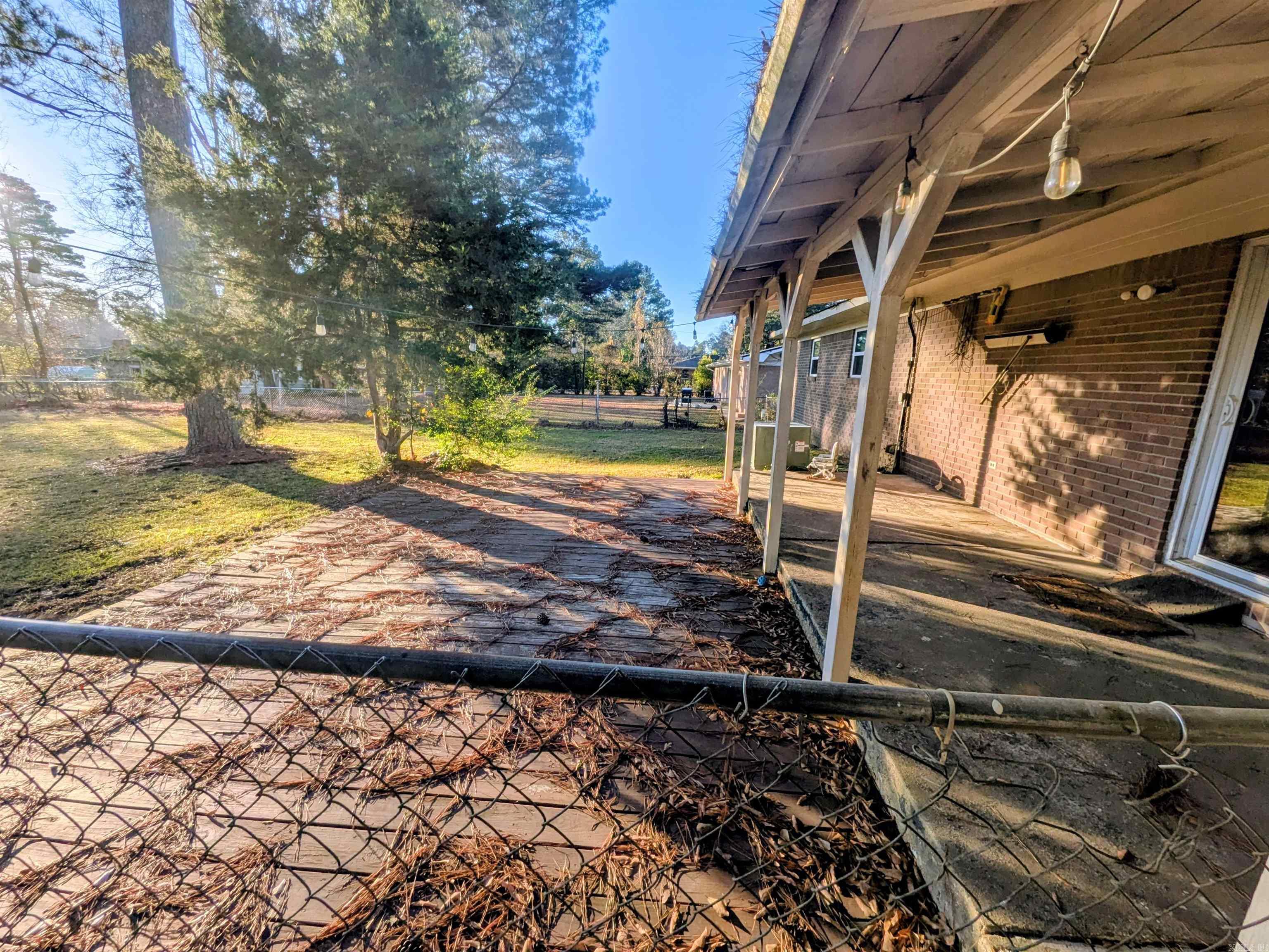 MIKE BERG LAKE - Residential