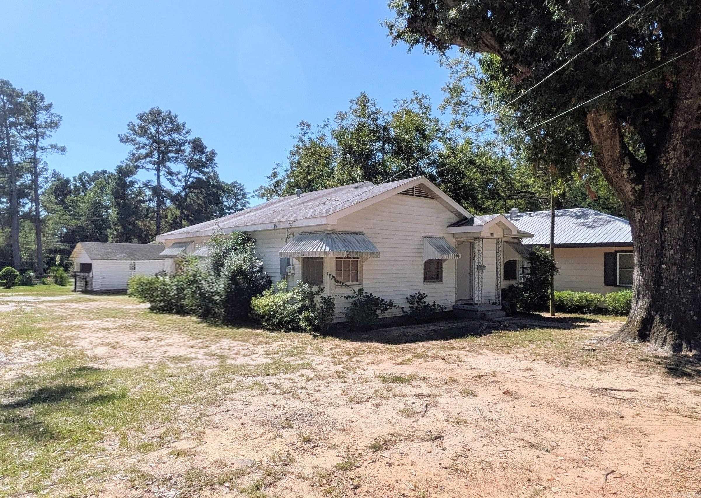 This 3 bedroom, 2 bath home sits on a corner lot. The property features a living room, dining room, & plenty of potential for updates to make it your own. Currently rented, this home is perfect for investors looking for immediate income or for buyers ready to customize your home. Don't miss this chance to broaden your investment portfolio.