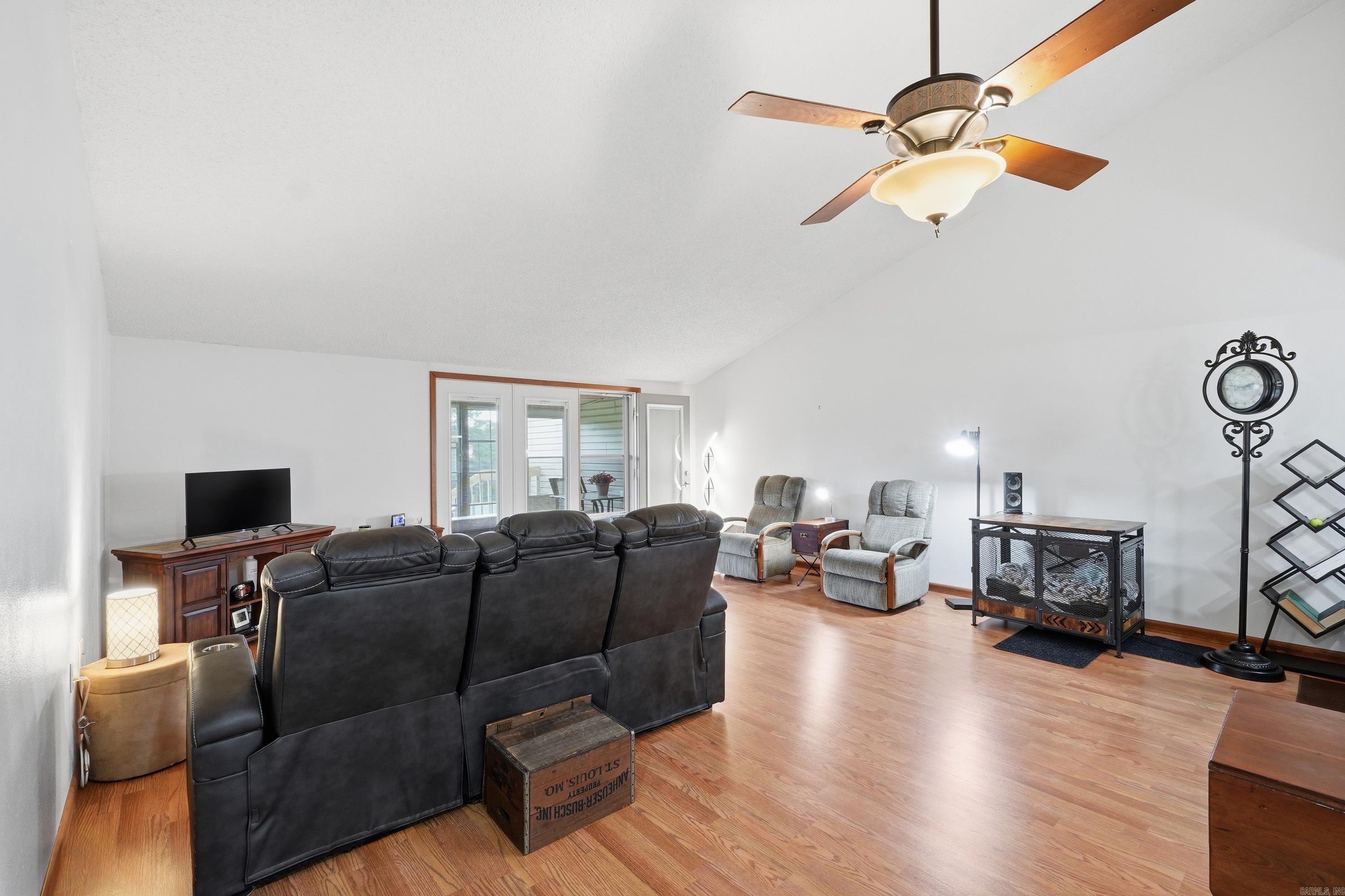 COUNTRY CLUB RIDGE TOWN - Residential