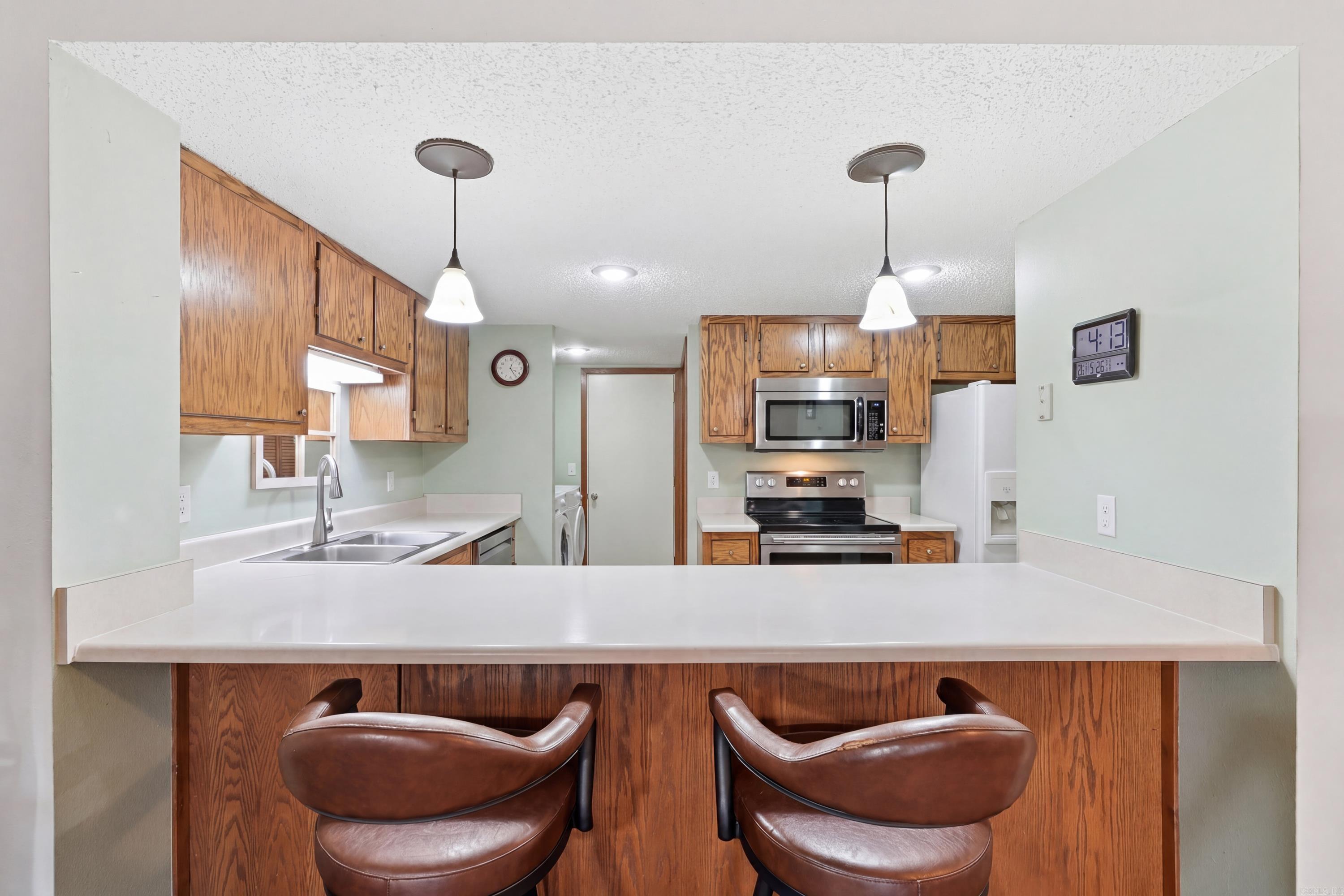 COUNTRY CLUB RIDGE TOWN - Residential