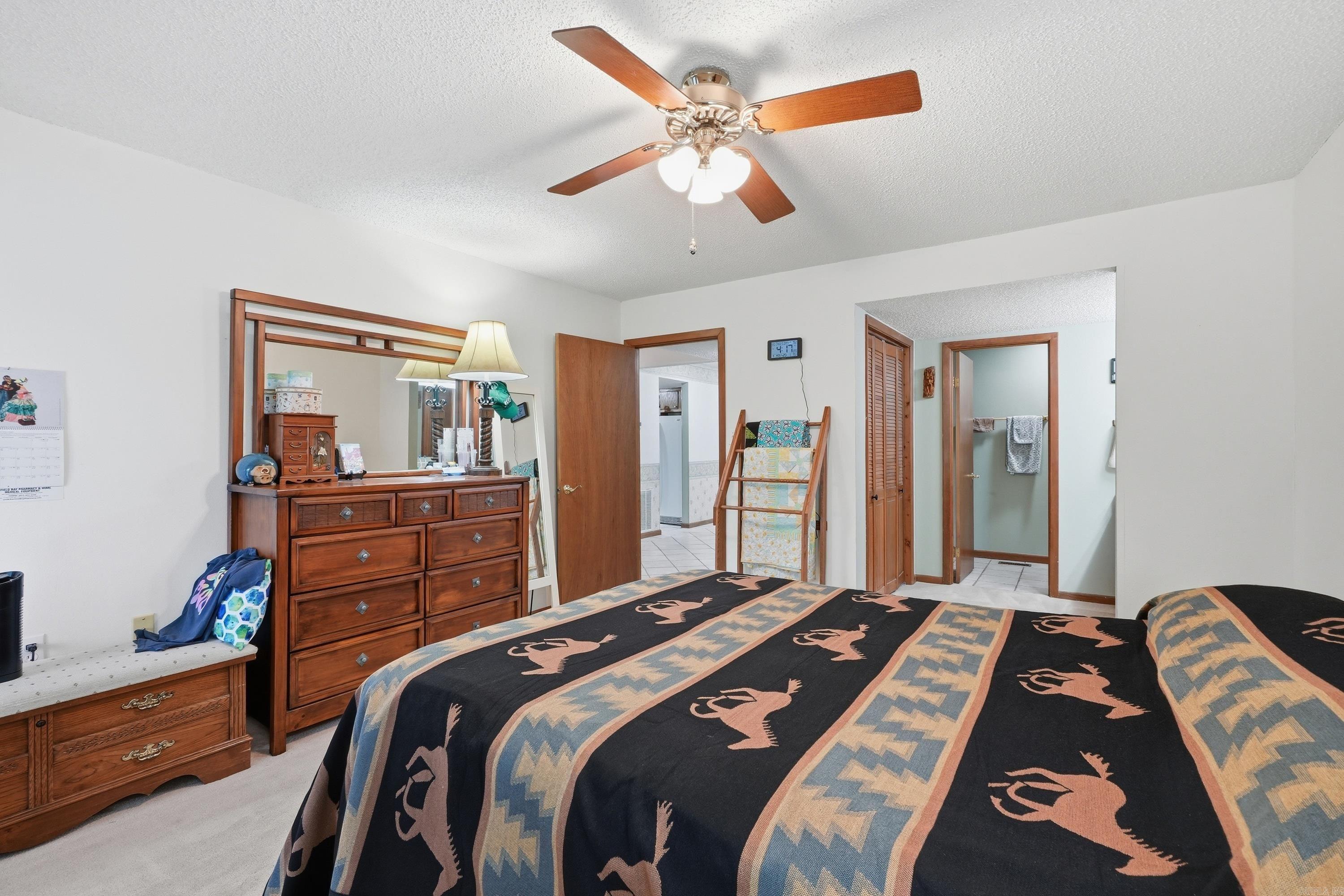 COUNTRY CLUB RIDGE TOWN - Residential