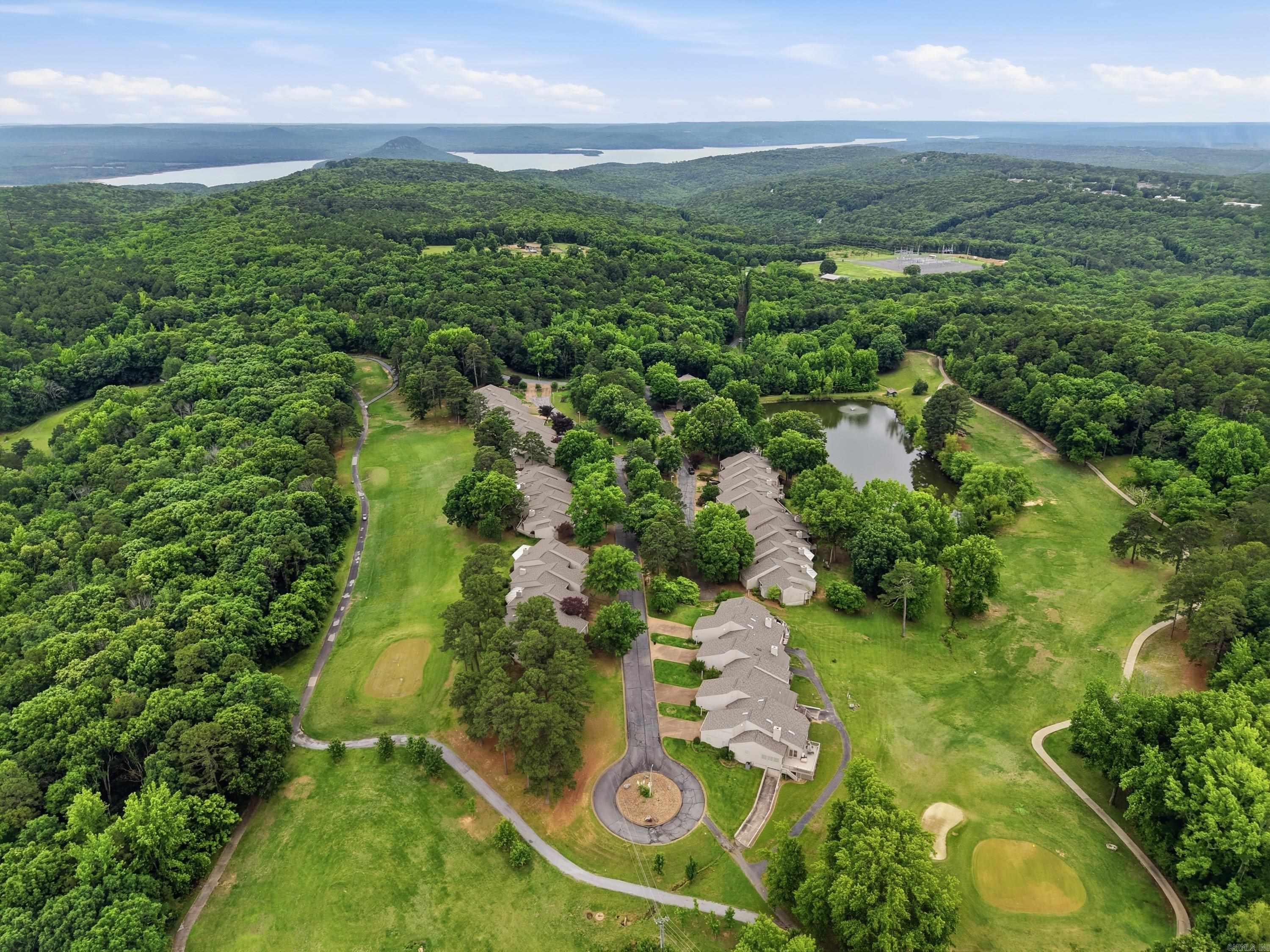 COUNTRY CLUB RIDGE TOWN - Residential