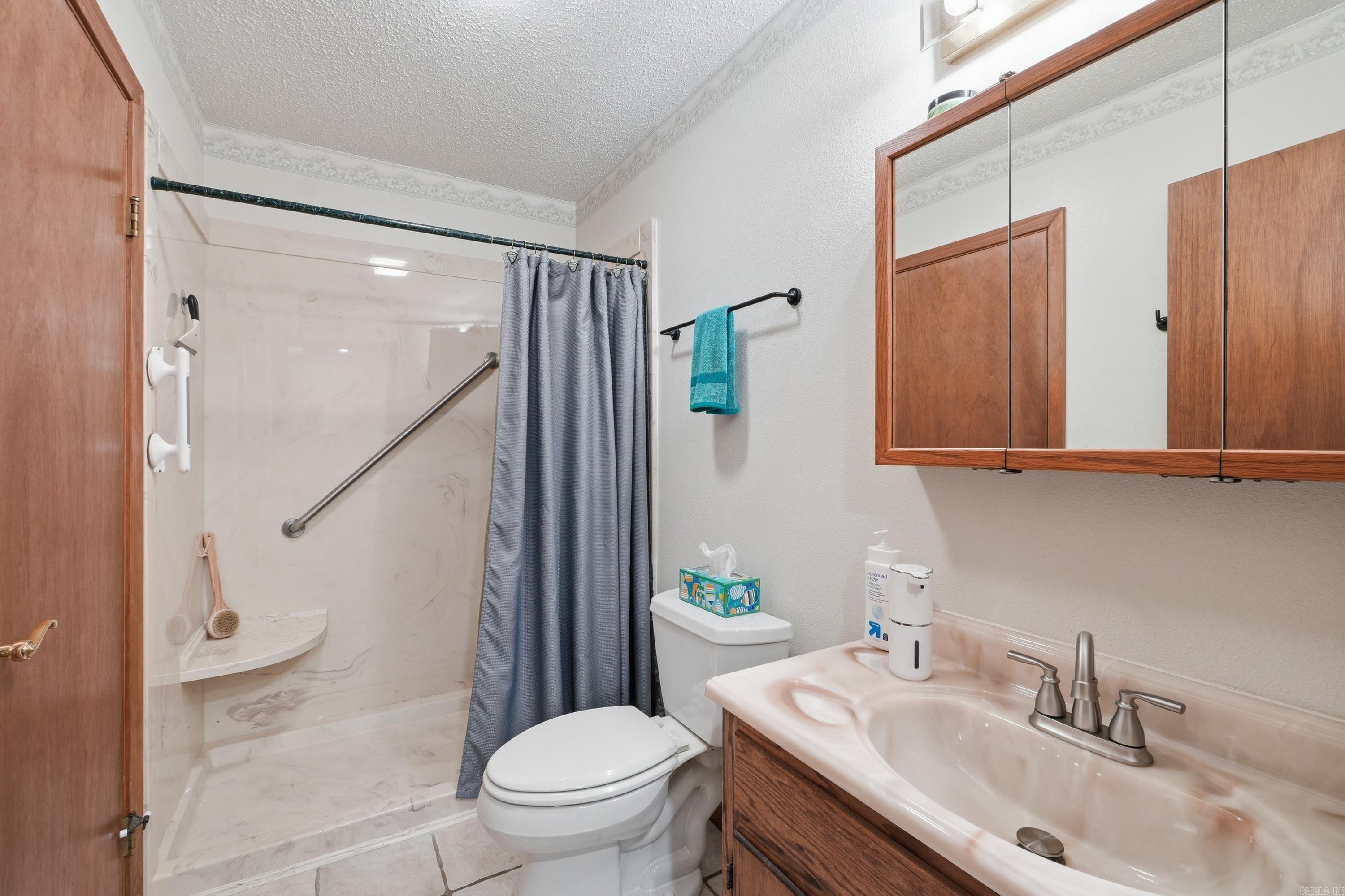 COUNTRY CLUB RIDGE TOWN - Residential
