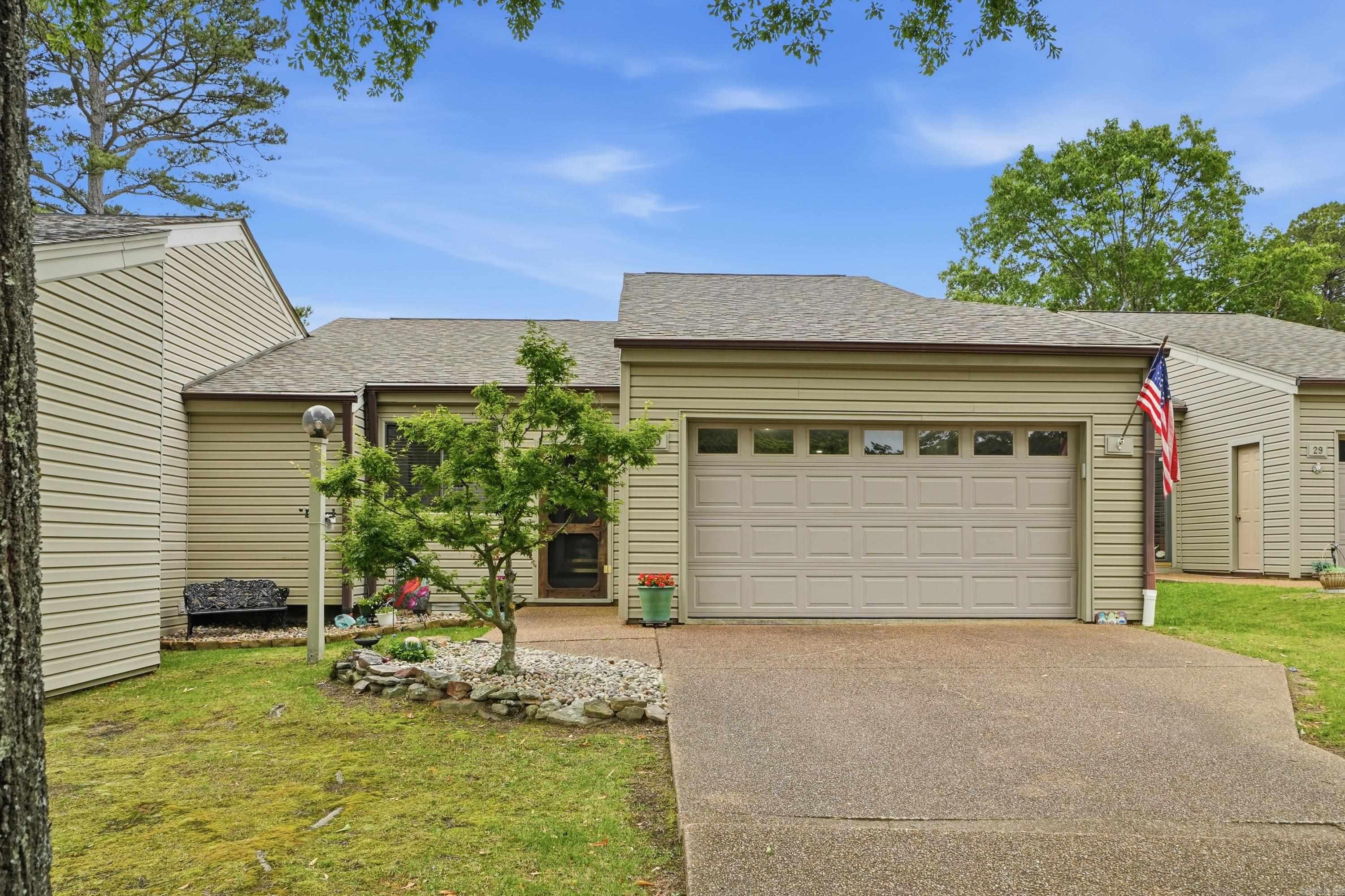 COUNTRY CLUB RIDGE TOWN - Residential