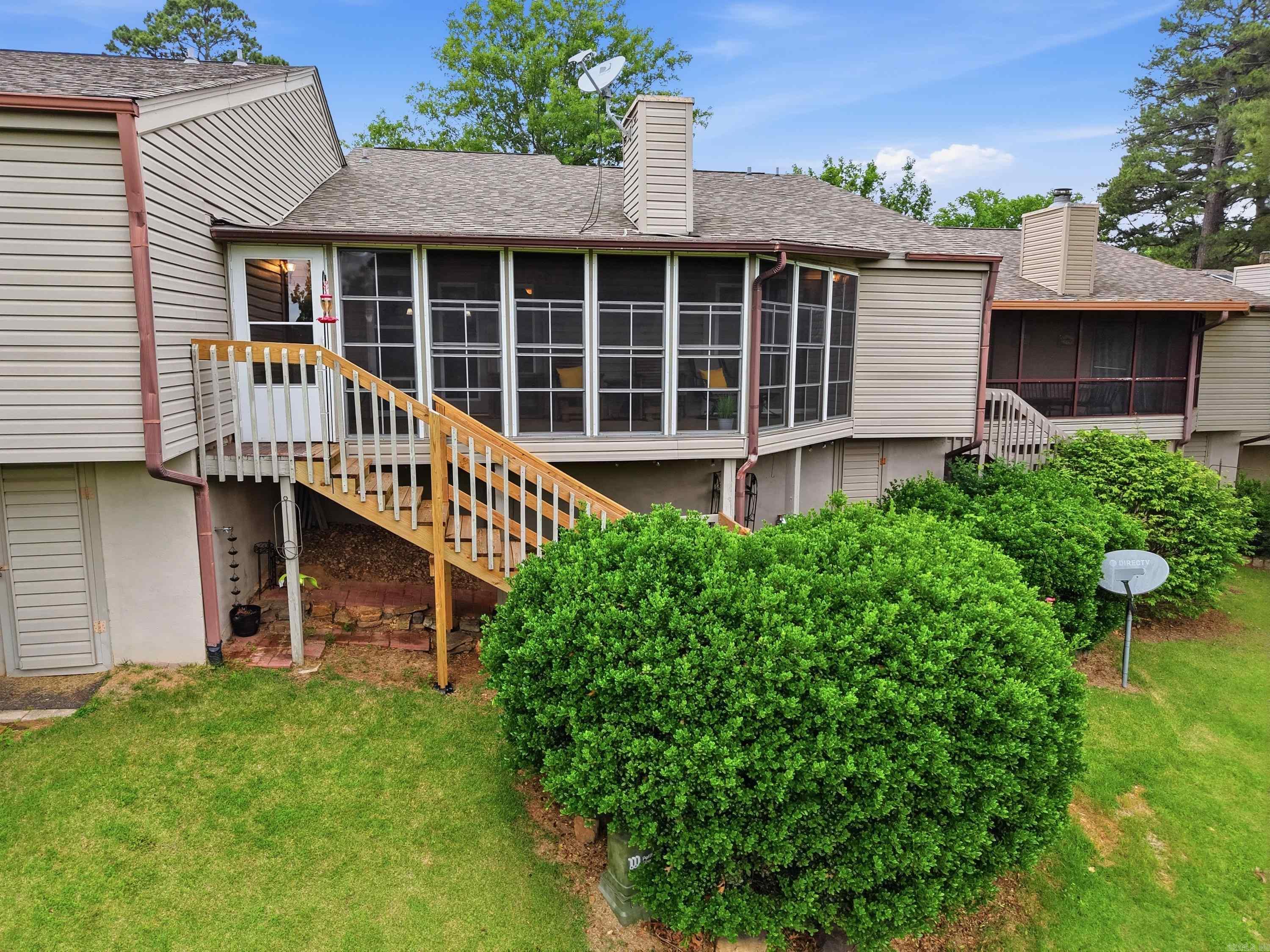 COUNTRY CLUB RIDGE TOWN - Residential