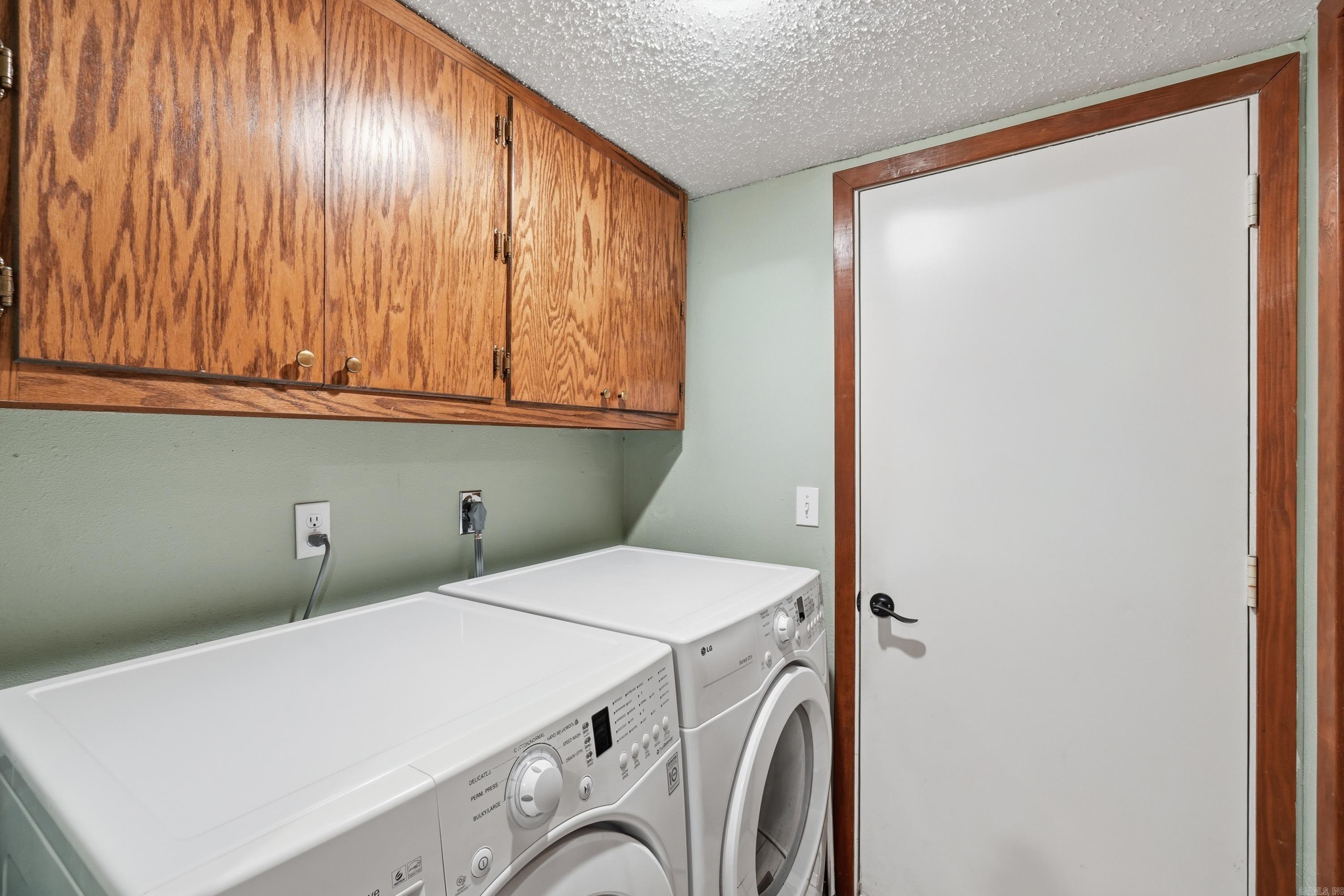 COUNTRY CLUB RIDGE TOWN - Residential