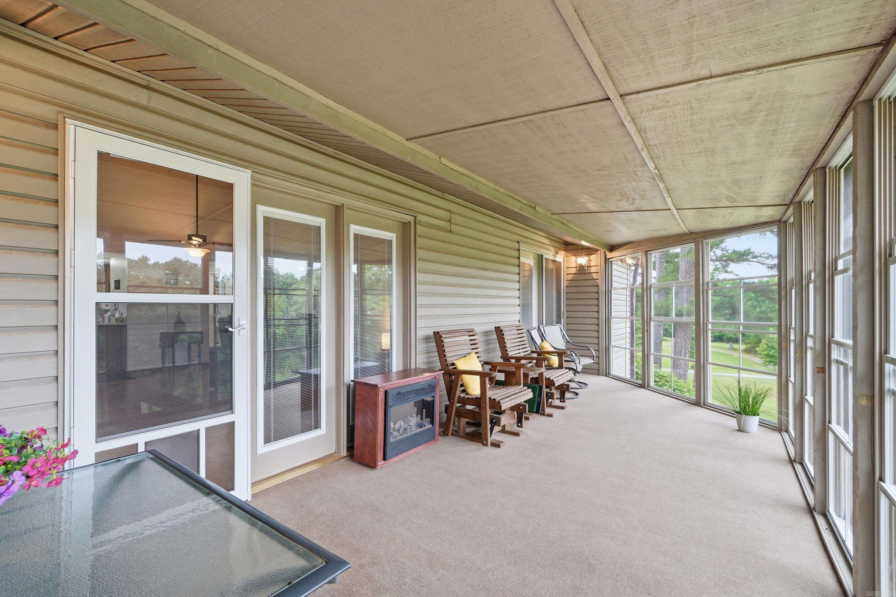 COUNTRY CLUB RIDGE TOWN - Residential