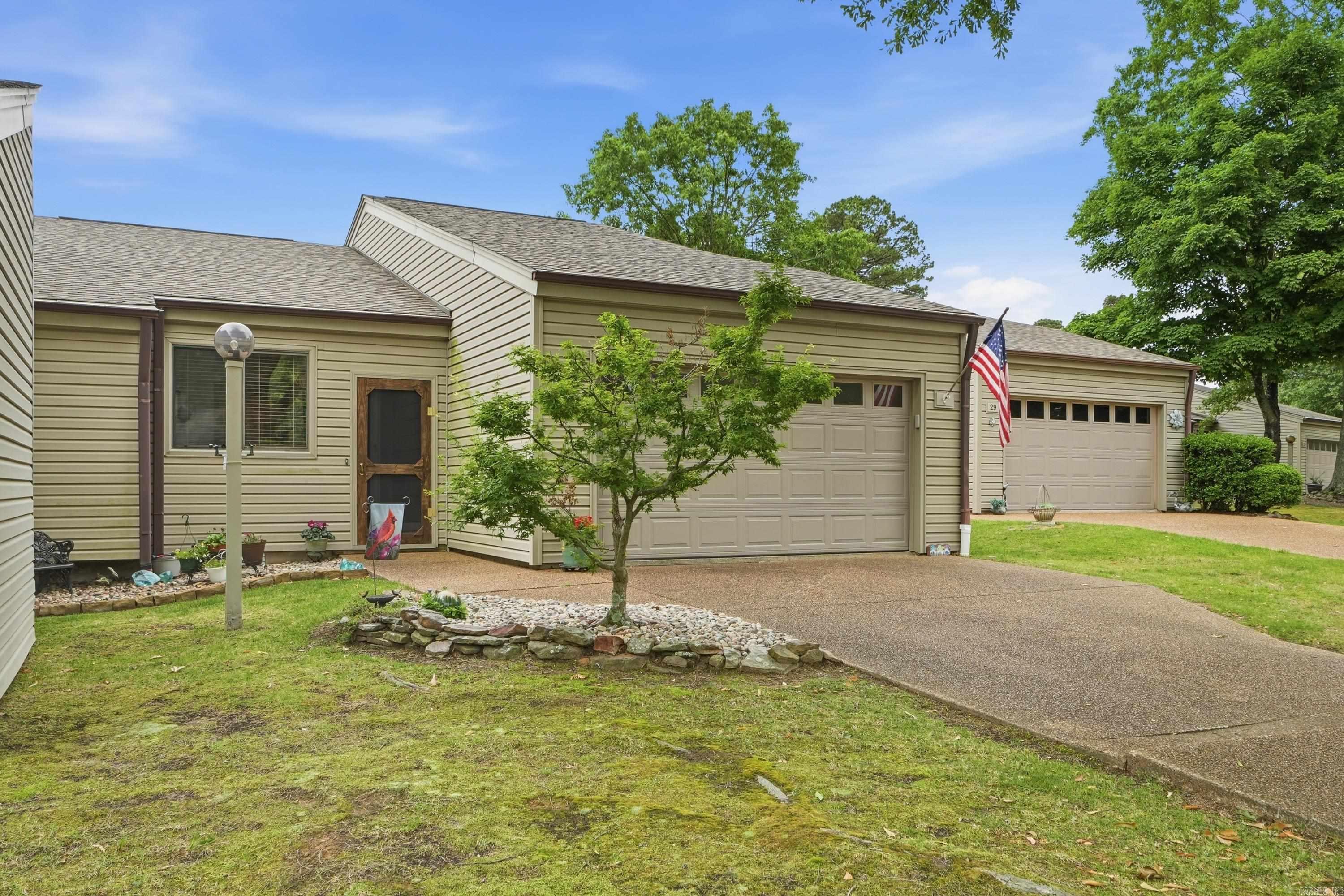 COUNTRY CLUB RIDGE TOWN - Residential