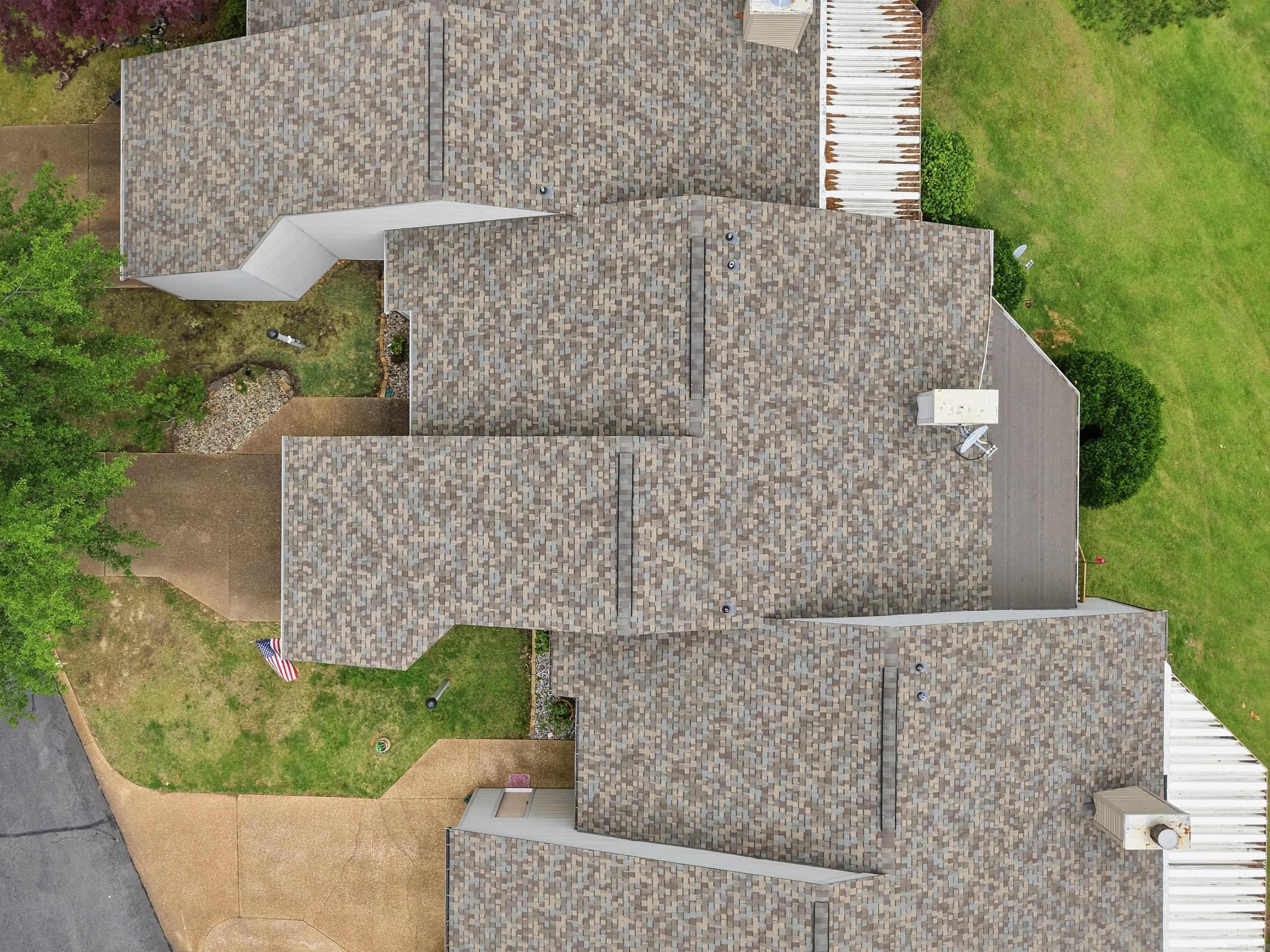COUNTRY CLUB RIDGE TOWN - Residential