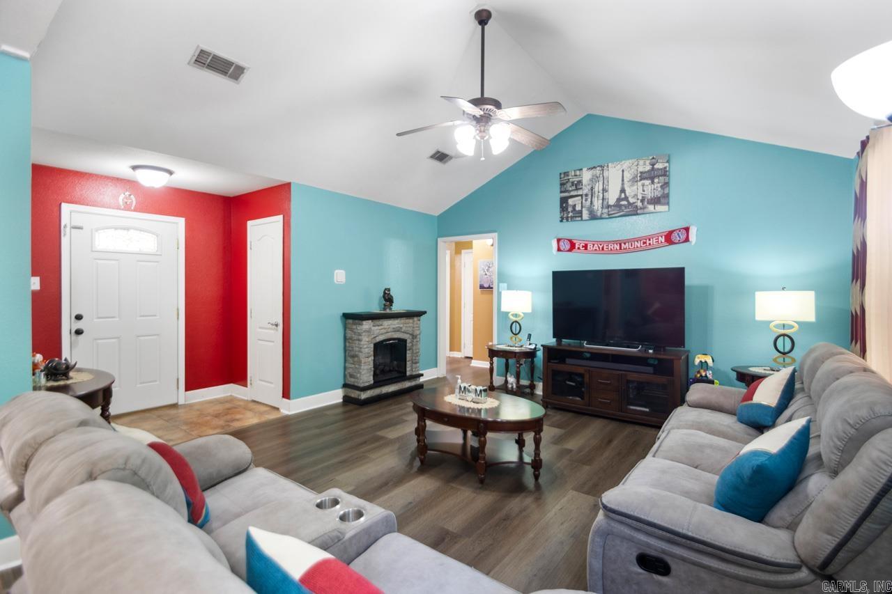 CROOKED CREEK - Residential