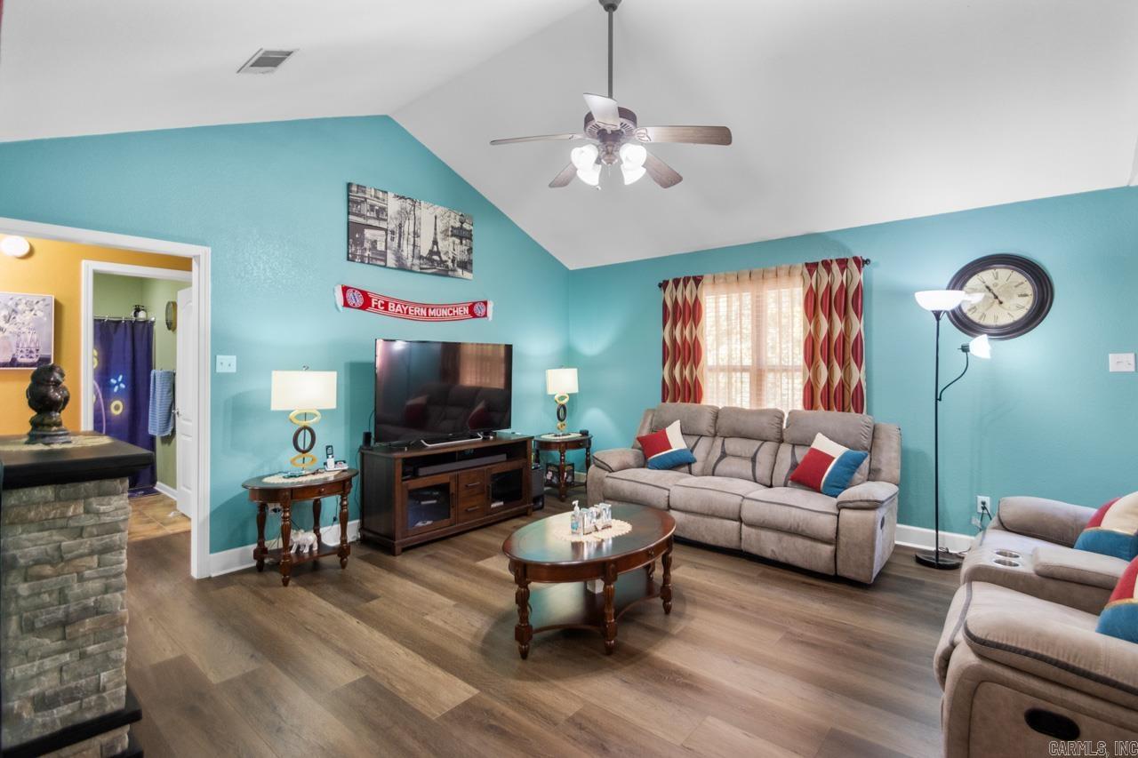 CROOKED CREEK - Residential