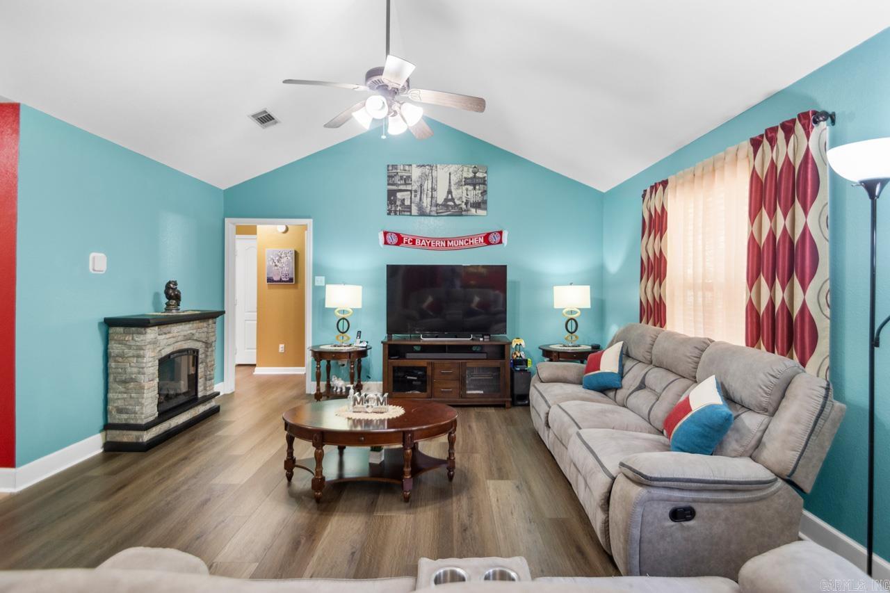 CROOKED CREEK - Residential