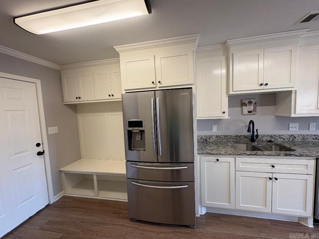 GLENN ABBEY - Residential