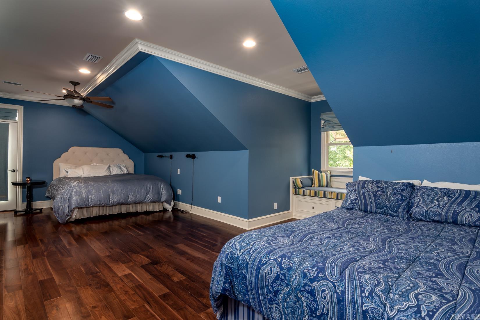 THUNDER BAY - LAKE - Residential