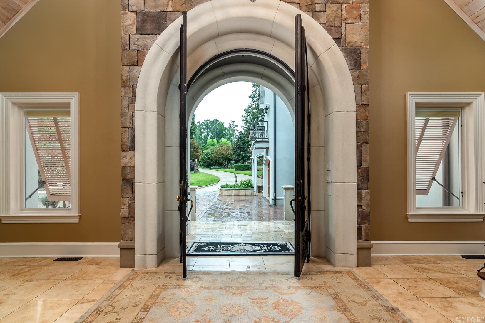 THUNDER BAY - LAKE - Residential