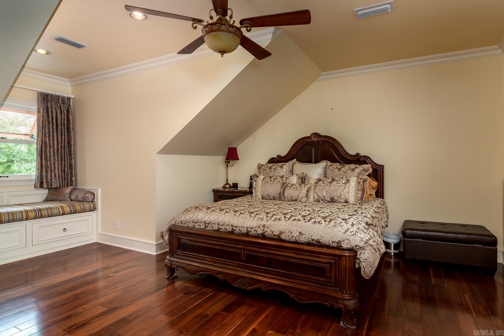 THUNDER BAY - LAKE - Residential