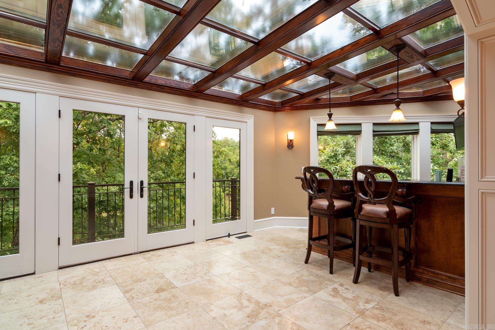 THUNDER BAY - LAKE - Residential